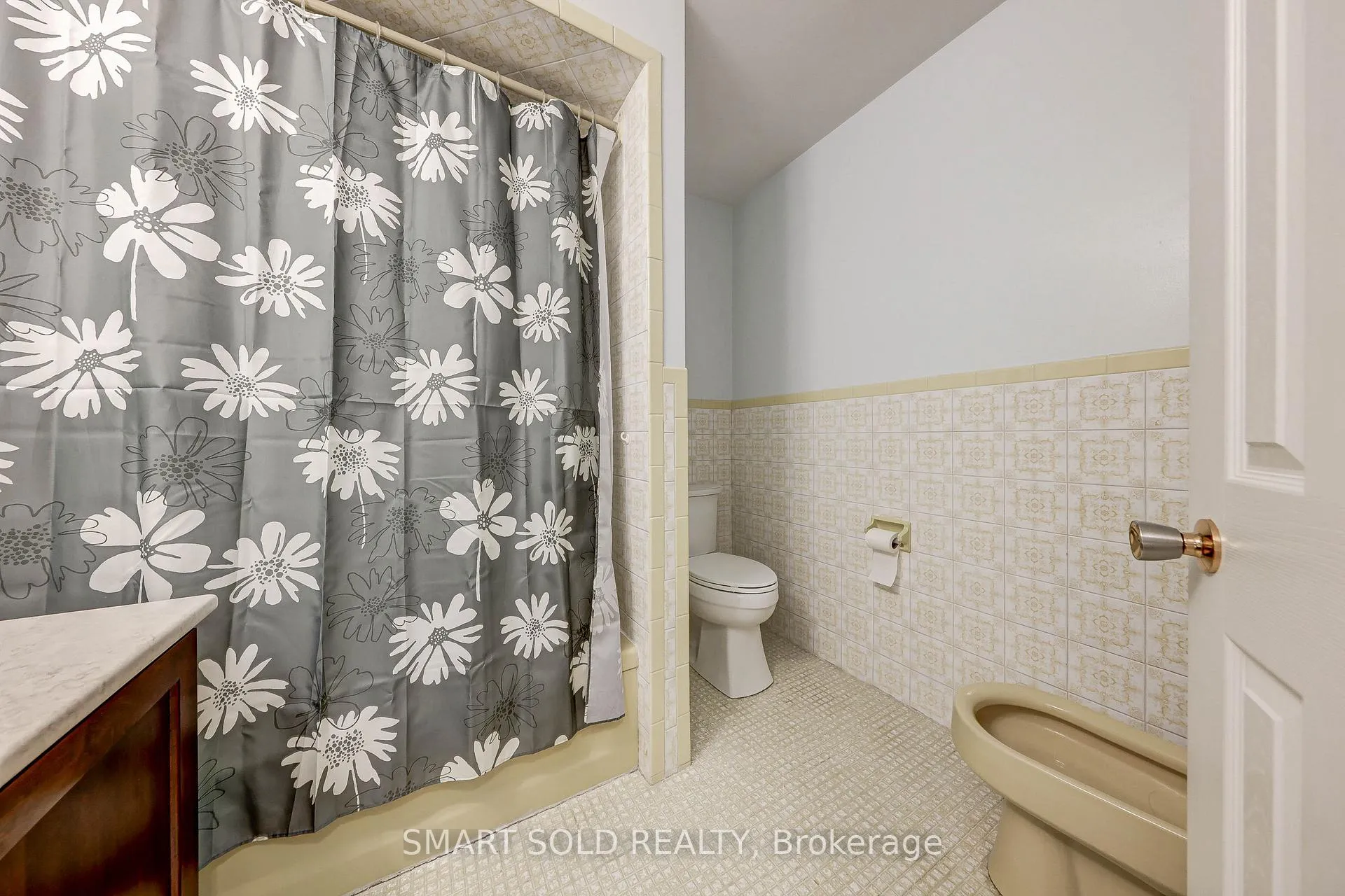 Photo 25 of 59 Chapman Avenue, Toronto, O'Connor-Parkview — HOMEH
