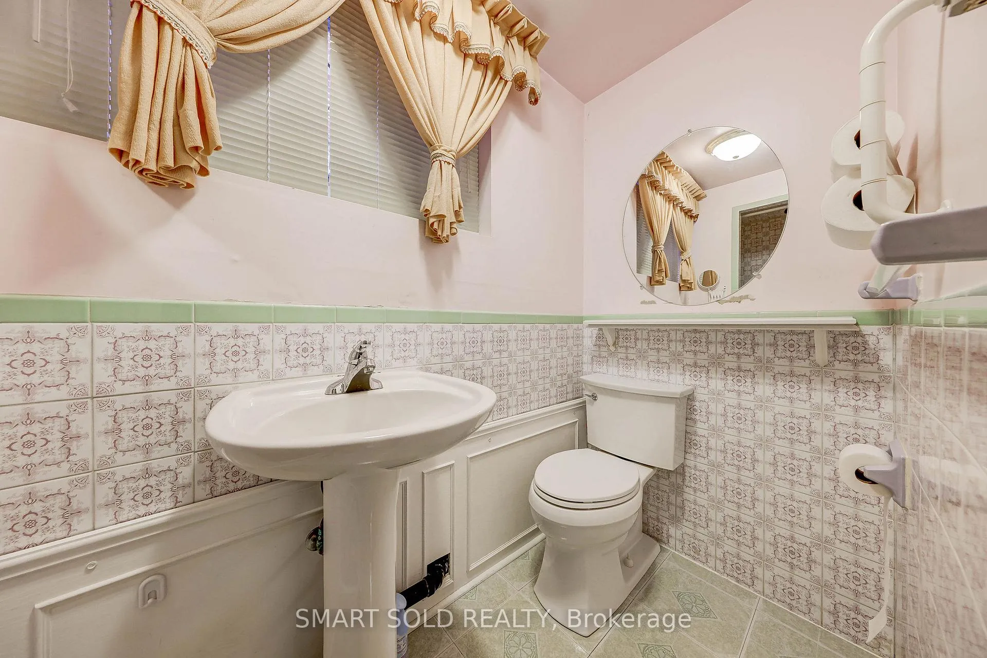 Photo 37 of 59 Chapman Avenue, Toronto, O'Connor-Parkview — HOMEH