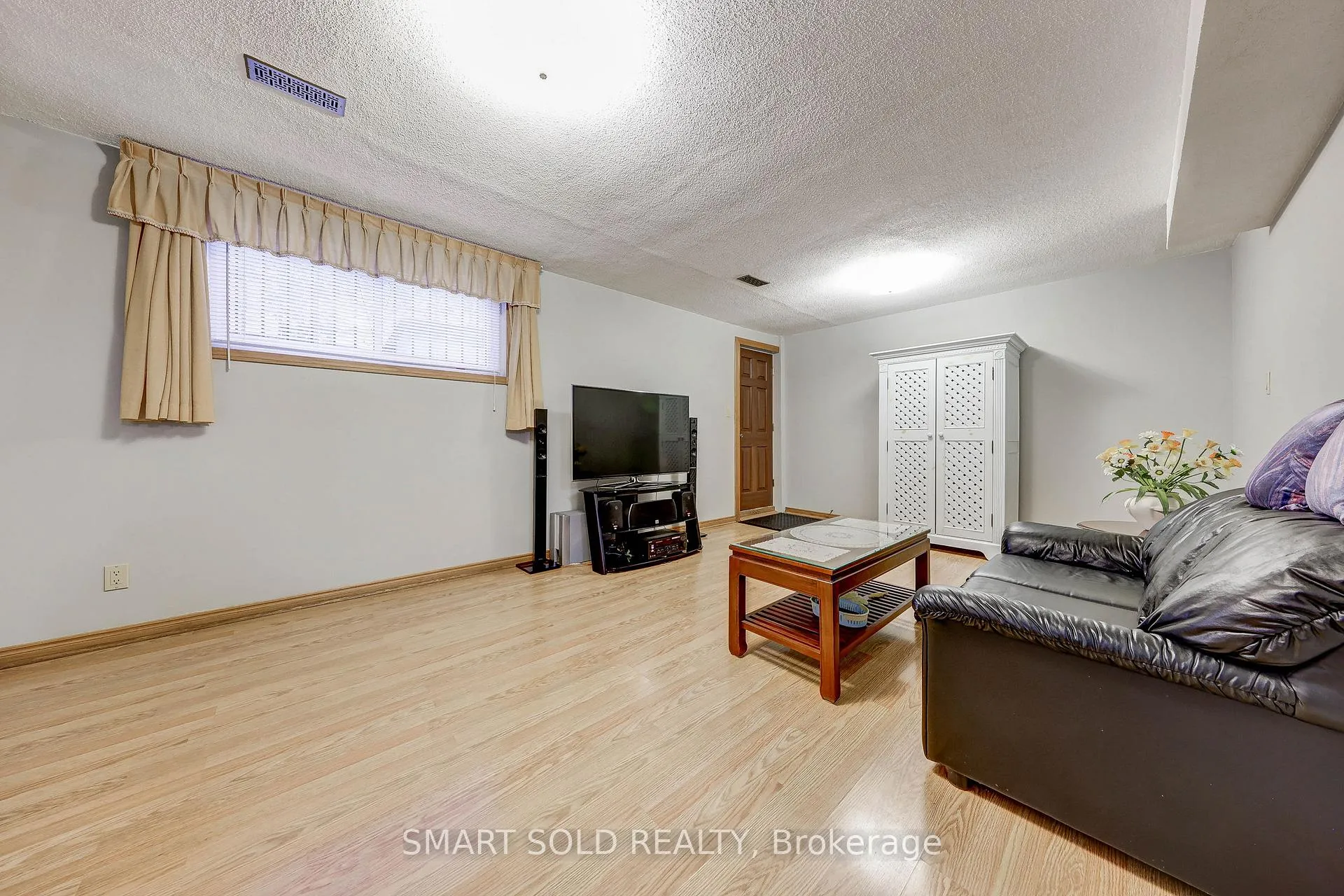Photo 39 of 59 Chapman Avenue, Toronto, O'Connor-Parkview — HOMEH