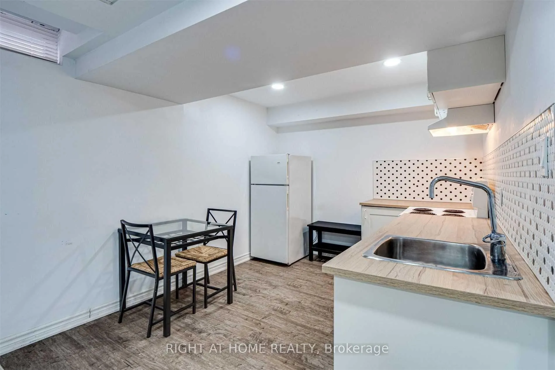 Photo 4 of 55 Dunoon Drive, Vaughan, Maple — HOMEH