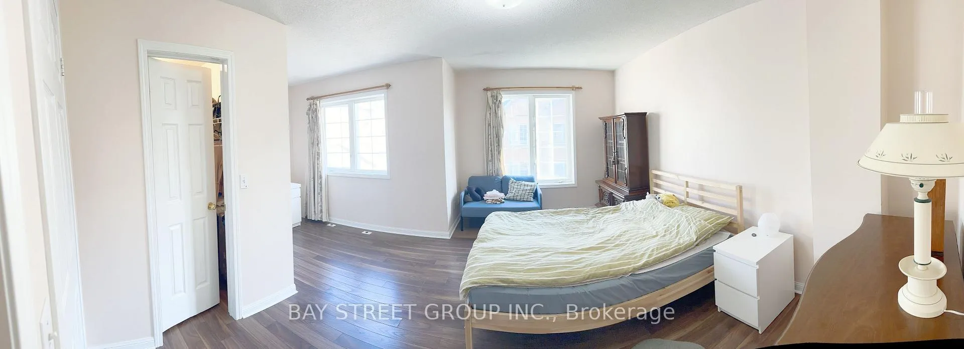 Photo 2 of Unit 17, 1 Alpen Way, Markham, Unionville — HOMEH