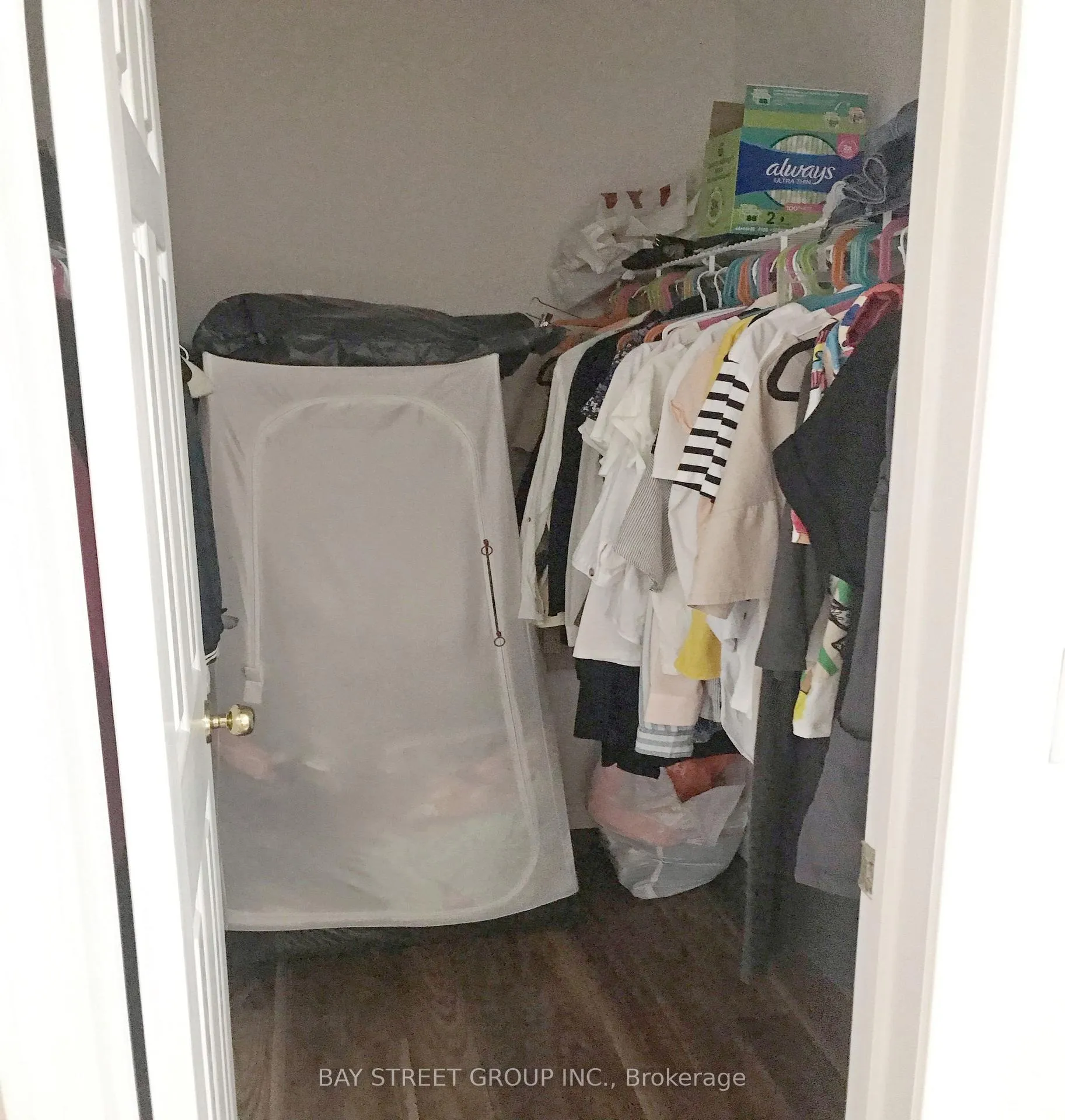 Photo 13 of Unit 17, 1 Alpen Way, Markham, Unionville — HOMEH