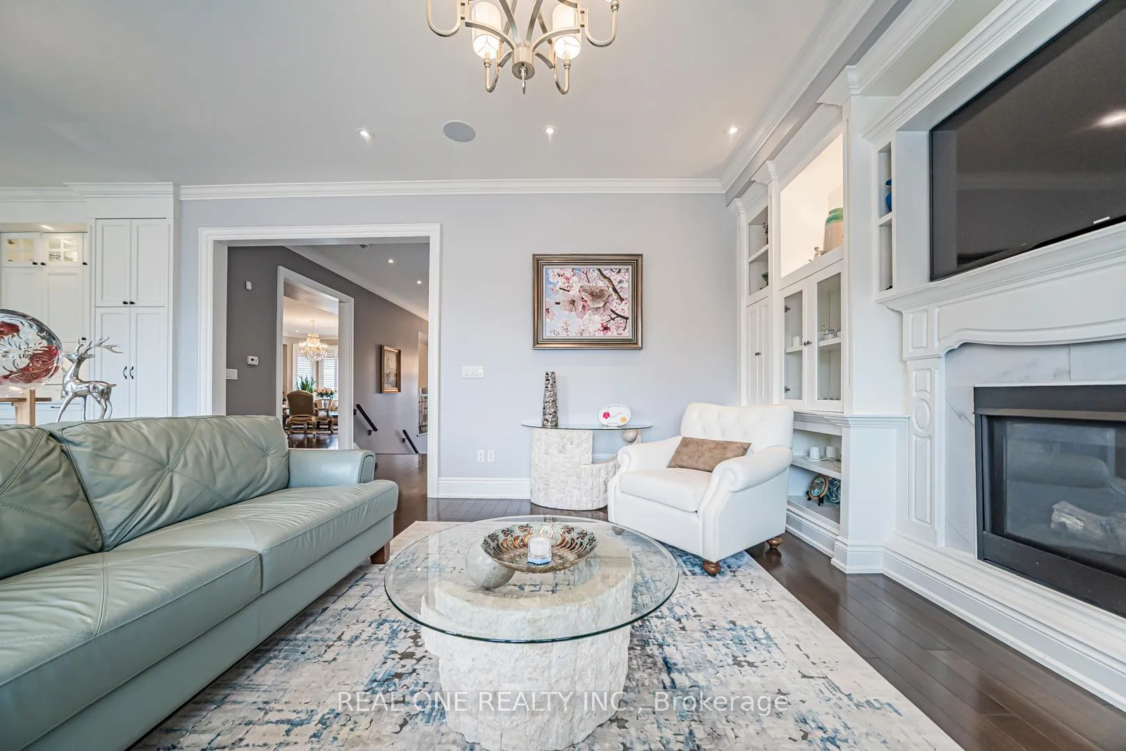 Photo 17 of 85 Dell Park Avenue, Toronto, Englemount-Lawrence — HOMEH