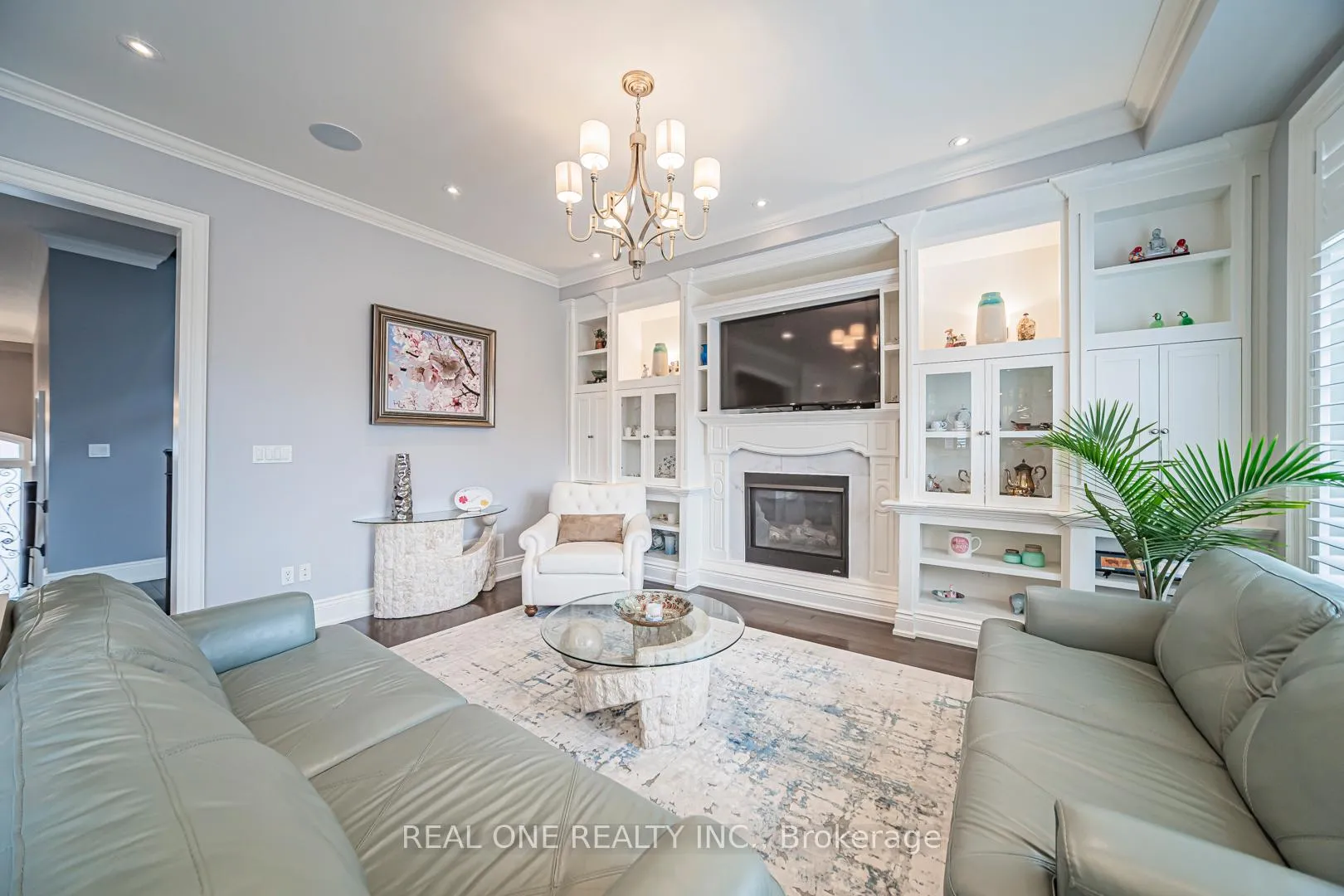 Photo 18 of 85 Dell Park Avenue, Toronto, Englemount-Lawrence — HOMEH