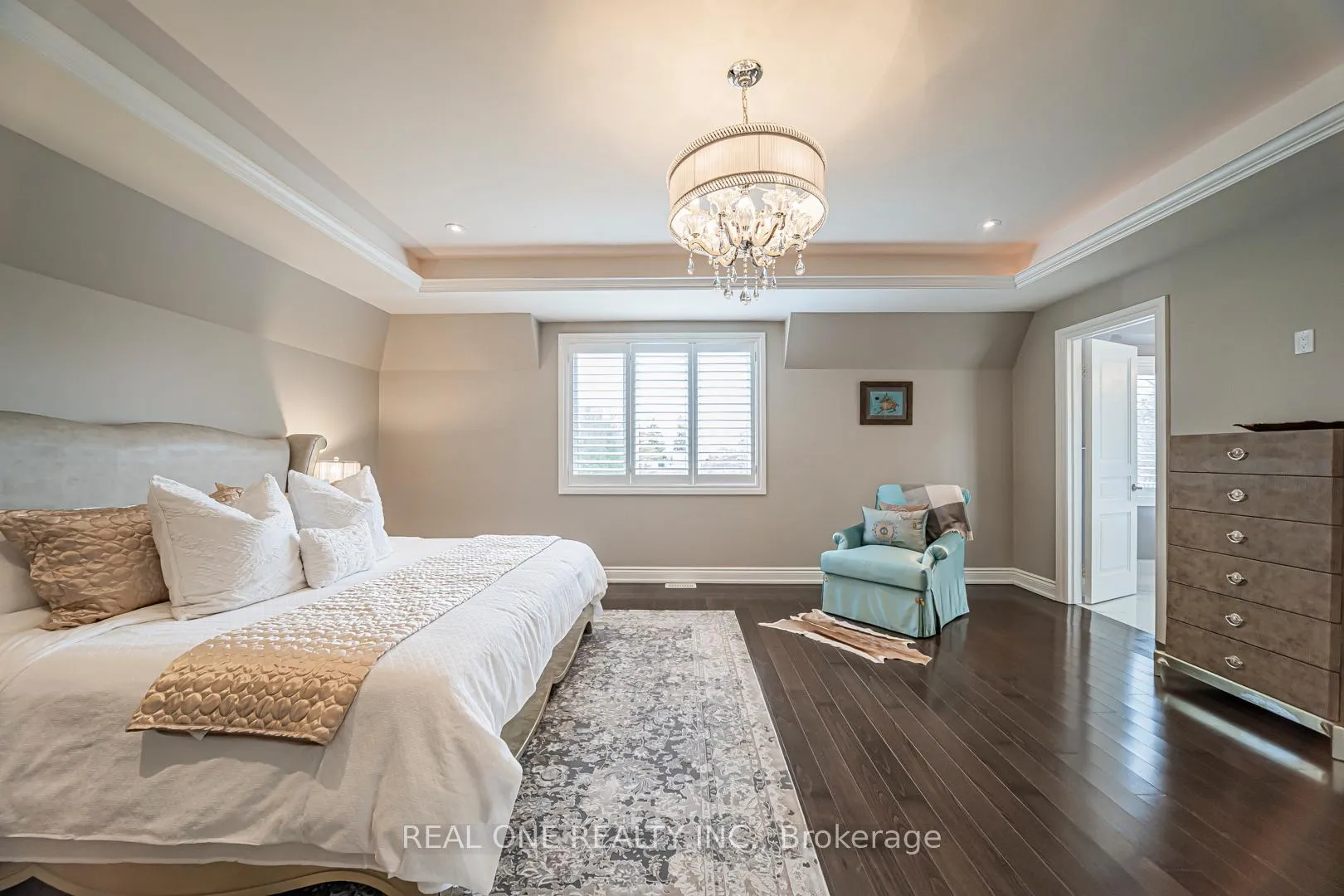 Photo 26 of 85 Dell Park Avenue, Toronto, Englemount-Lawrence — HOMEH