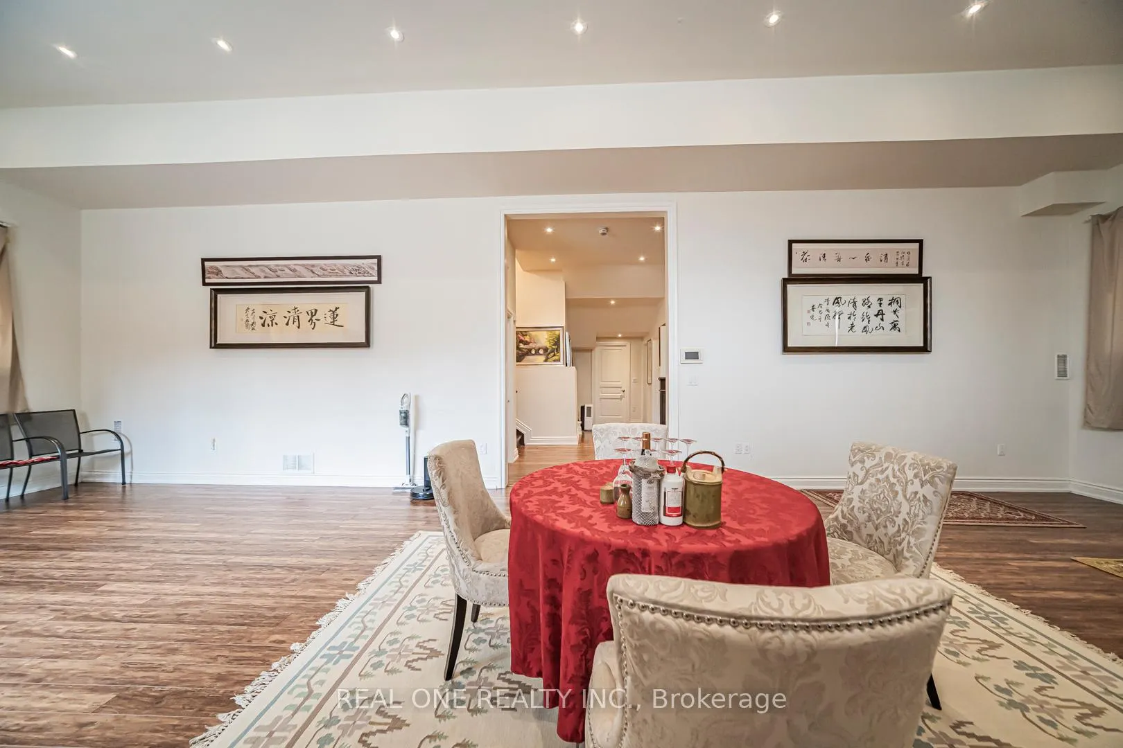 Photo 43 of 85 Dell Park Avenue, Toronto, Englemount-Lawrence — HOMEH