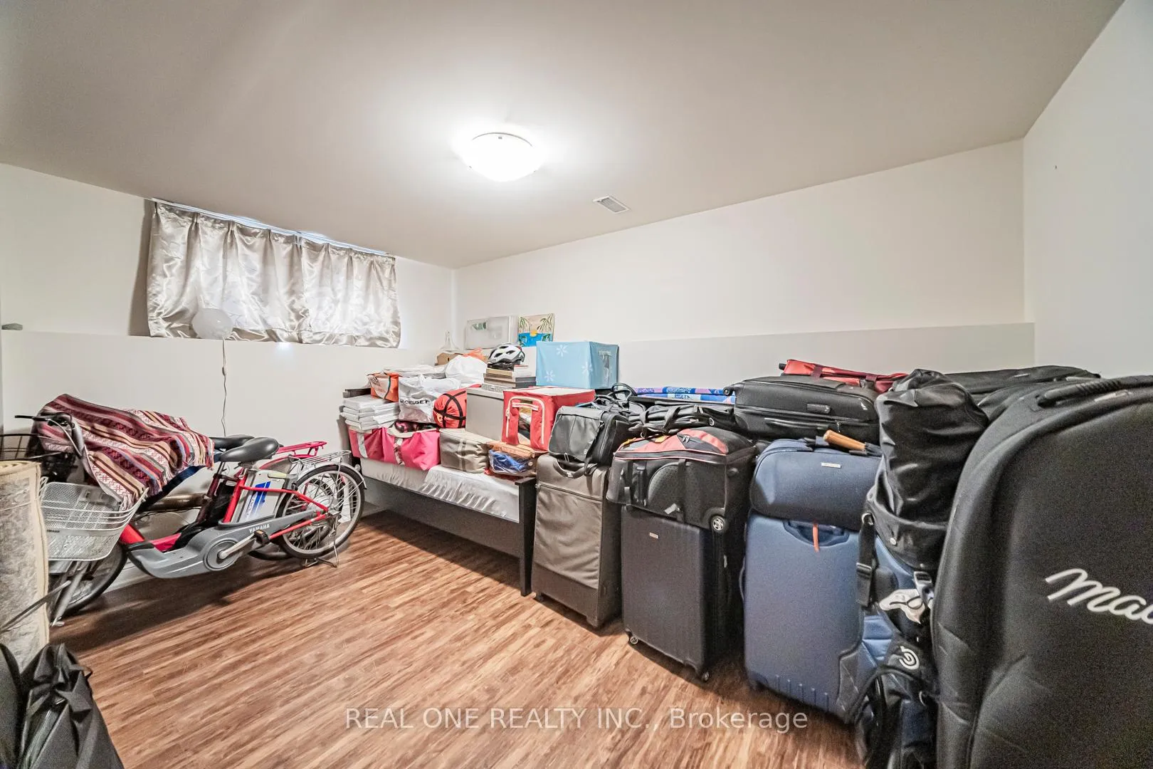 Photo 46 of 85 Dell Park Avenue, Toronto, Englemount-Lawrence — HOMEH
