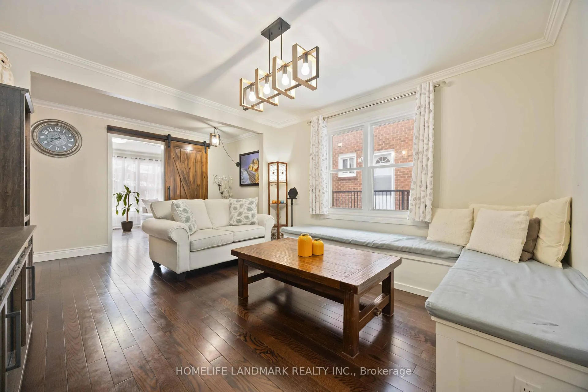 Photo 7 of 68 Linderwood Drive, Scarborough, Centennial Scarborough — HOMEH