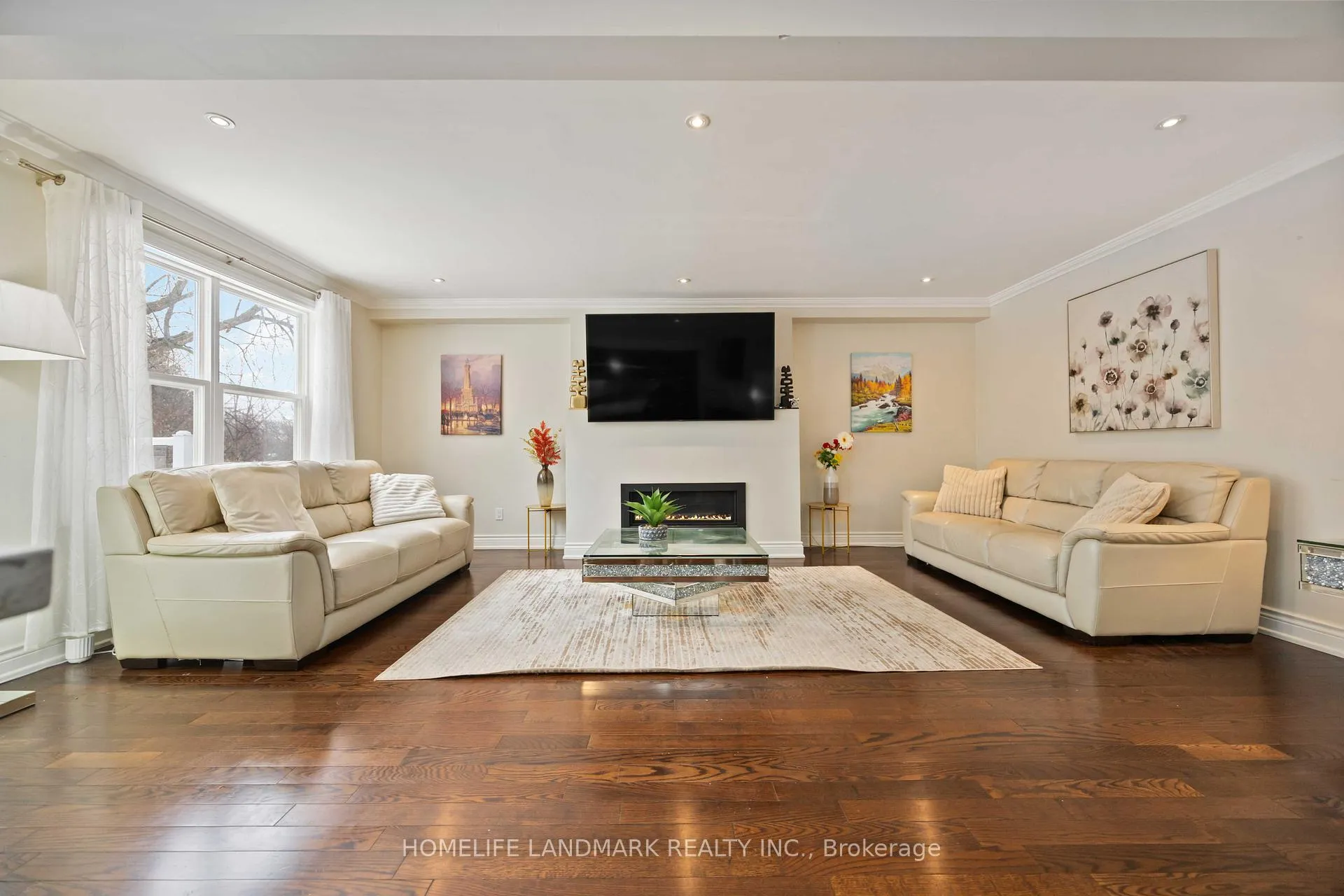 Photo 11 of 68 Linderwood Drive, Scarborough, Centennial Scarborough — HOMEH