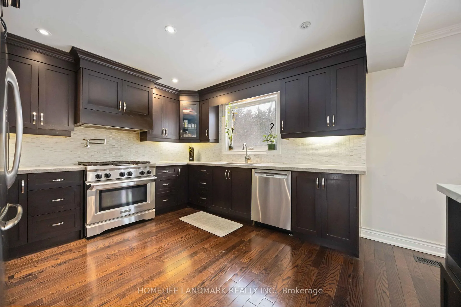 Photo 14 of 68 Linderwood Drive, Scarborough, Centennial Scarborough — HOMEH