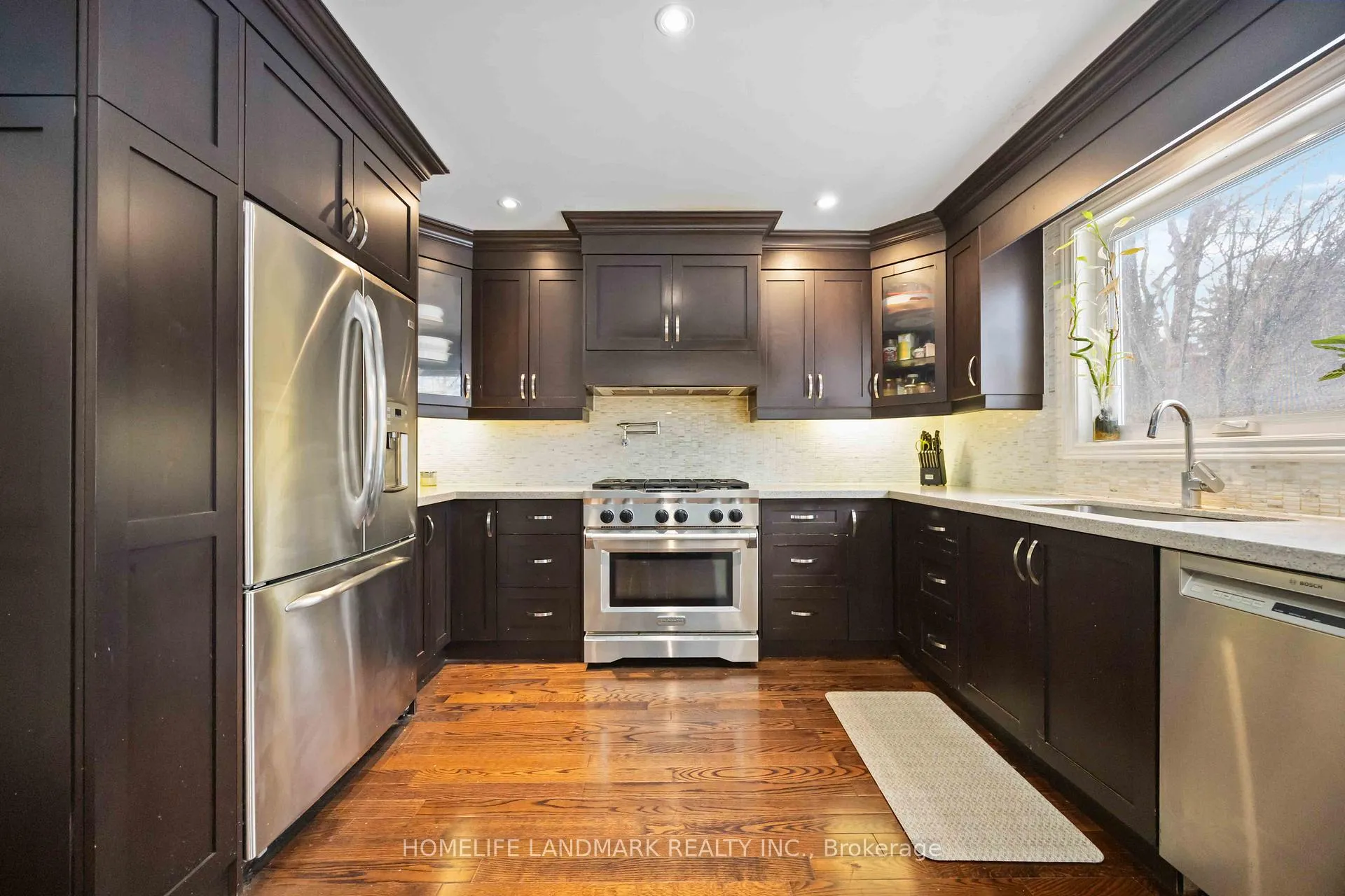 Photo 15 of 68 Linderwood Drive, Scarborough, Centennial Scarborough — HOMEH