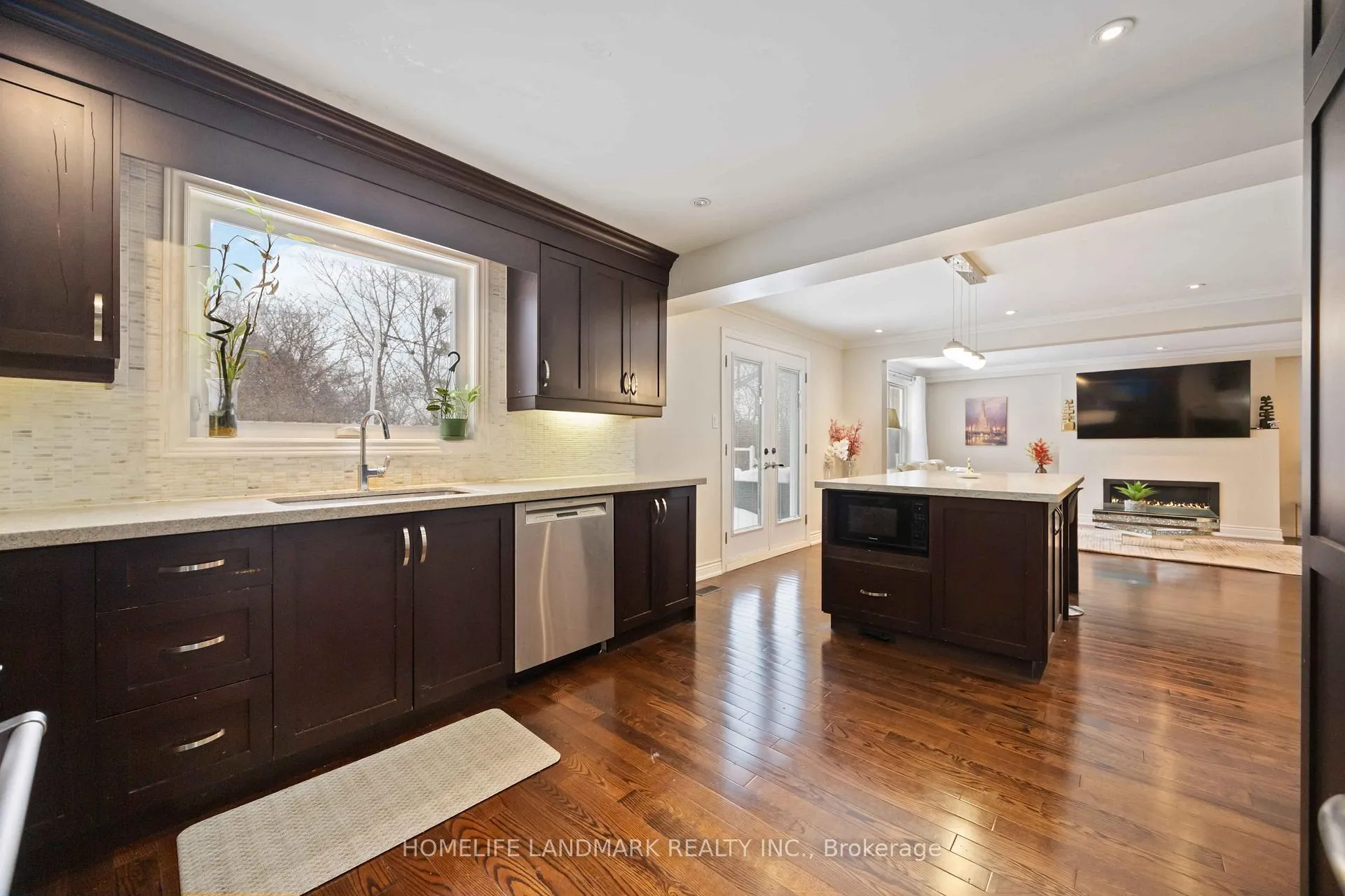 Photo 16 of 68 Linderwood Drive, Scarborough, Centennial Scarborough — HOMEH