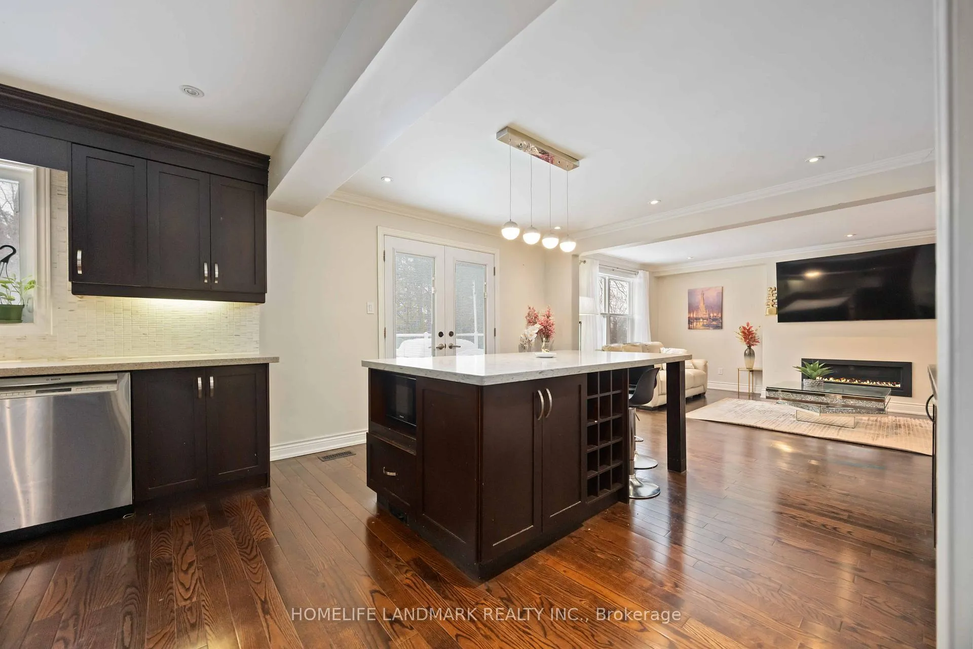 Photo 17 of 68 Linderwood Drive, Scarborough, Centennial Scarborough — HOMEH