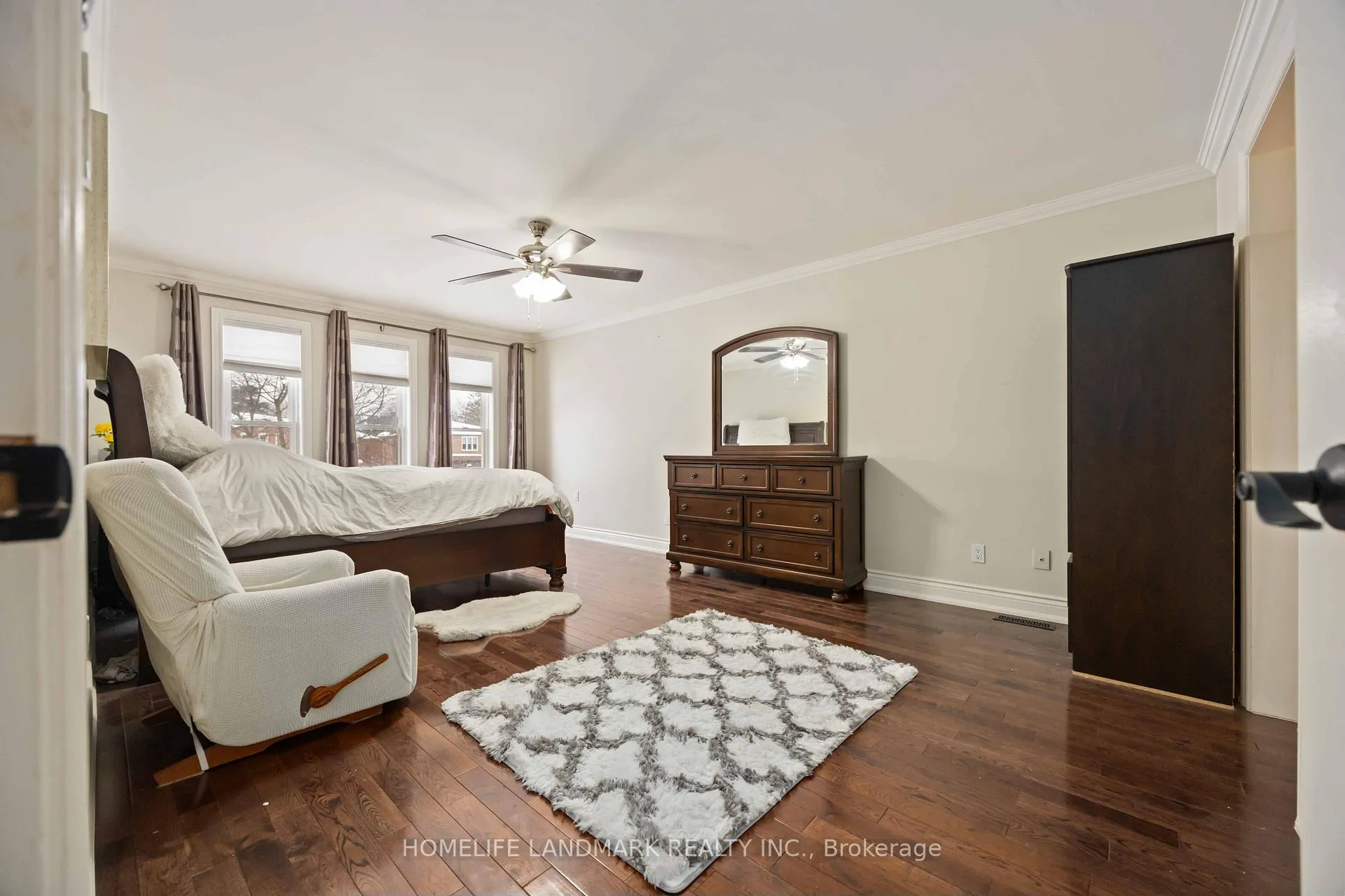 Photo 20 of 68 Linderwood Drive, Scarborough, Centennial Scarborough — HOMEH