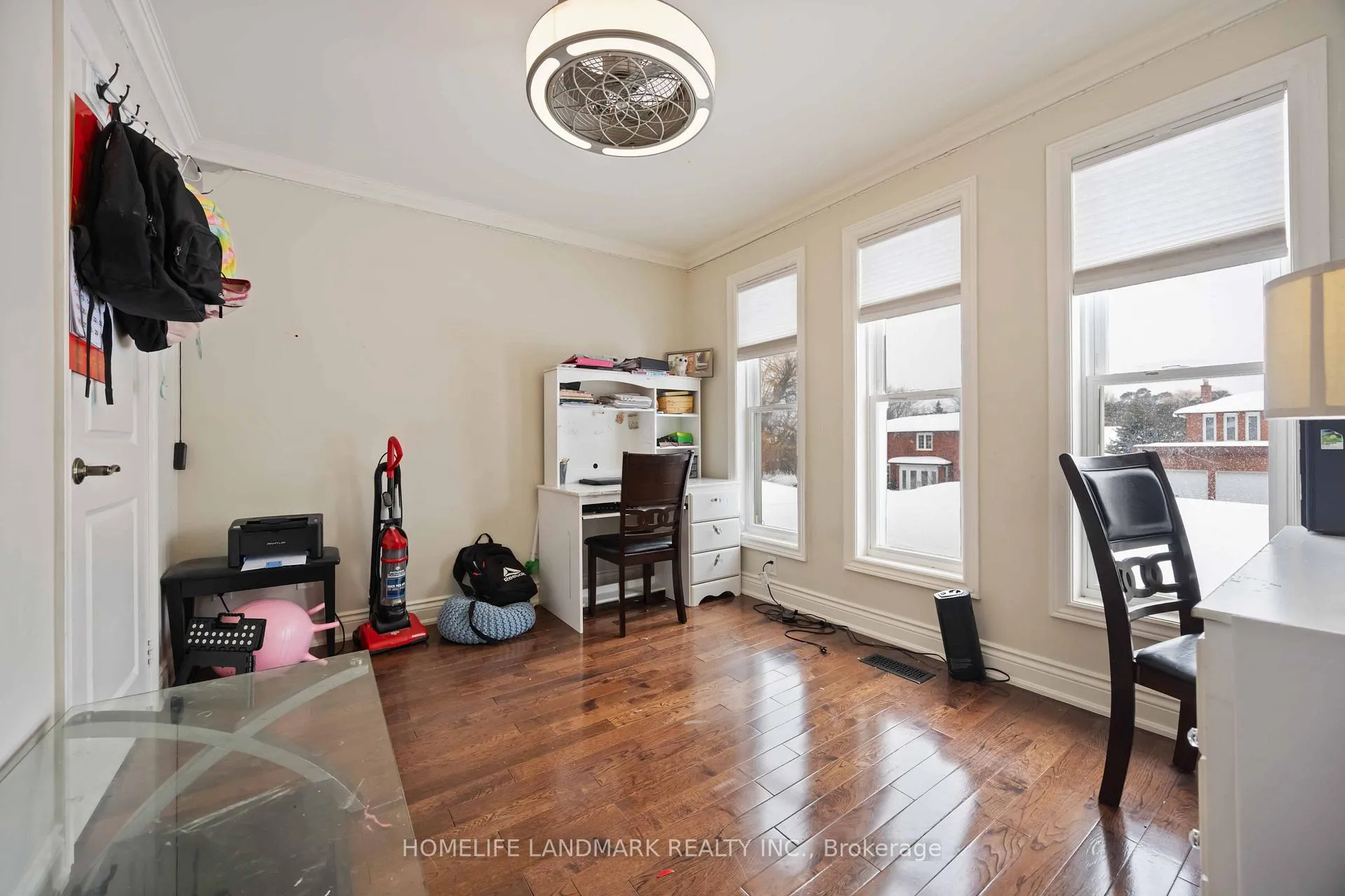 Photo 28 of 68 Linderwood Drive, Scarborough, Centennial Scarborough — HOMEH