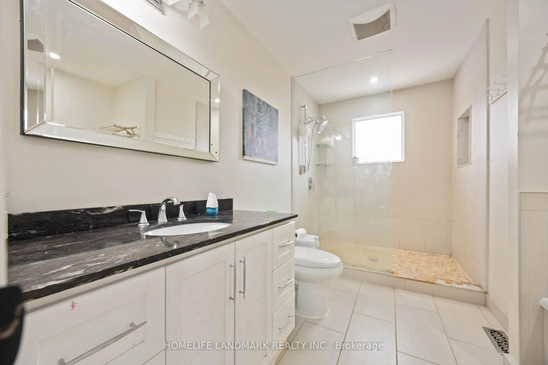 Photo 32 of 68 Linderwood Drive, Scarborough, Centennial Scarborough — HOMEH