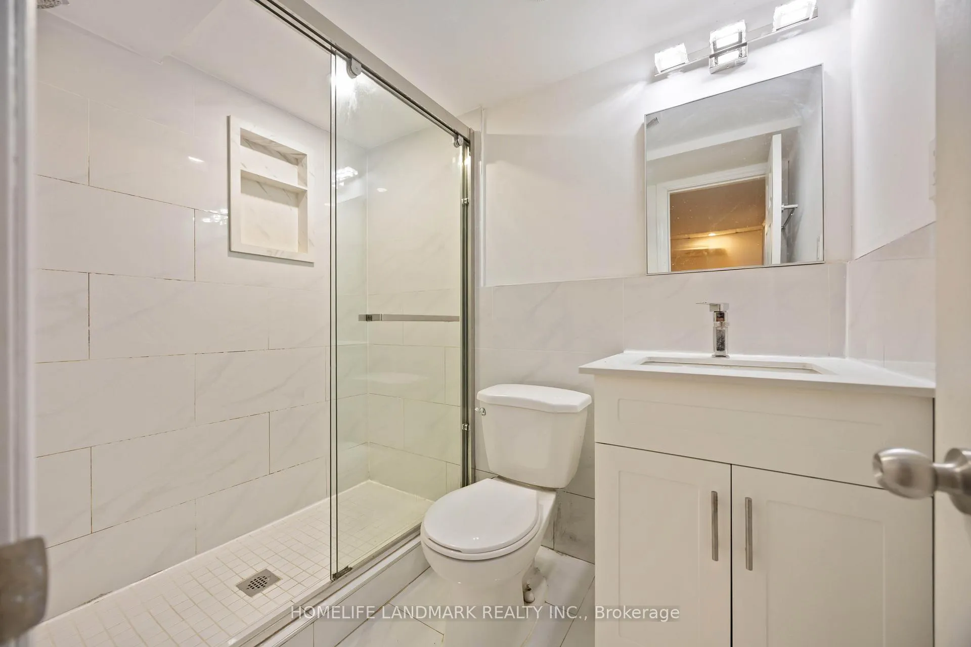 Photo 38 of 68 Linderwood Drive, Scarborough, Centennial Scarborough — HOMEH
