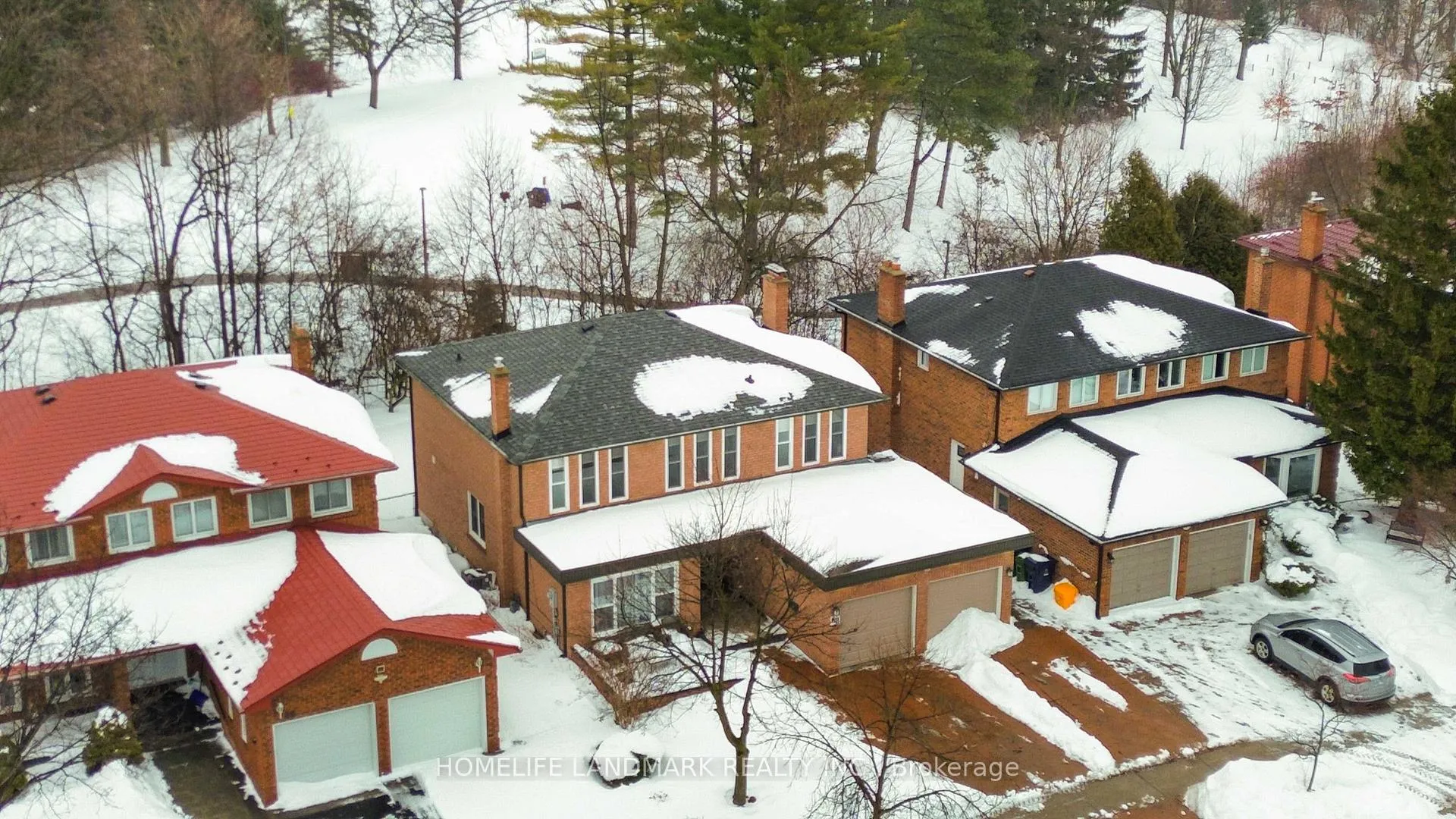 Photo 46 of 68 Linderwood Drive, Scarborough, Centennial Scarborough — HOMEH