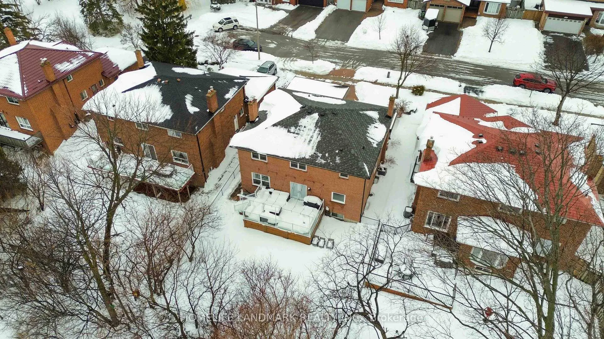 Photo 47 of 68 Linderwood Drive, Scarborough, Centennial Scarborough — HOMEH