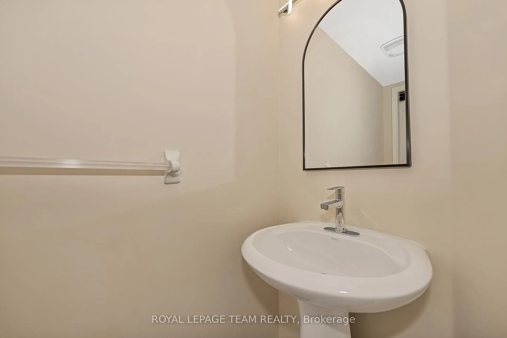 Photo 7 of Unit 229, 90 Edenvale Drive, Ottawa, Kanata - Beaverbrook — HOMEH