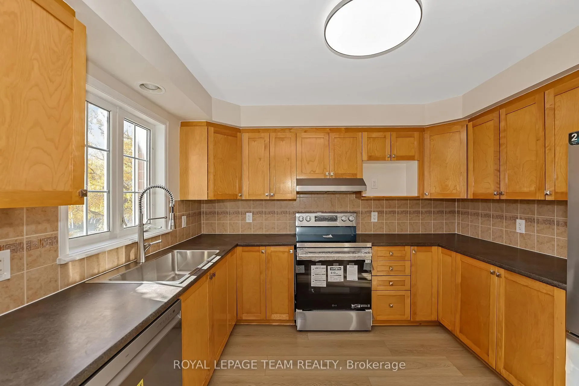 Photo 13 of Unit 229, 90 Edenvale Drive, Ottawa, Kanata - Beaverbrook — HOMEH