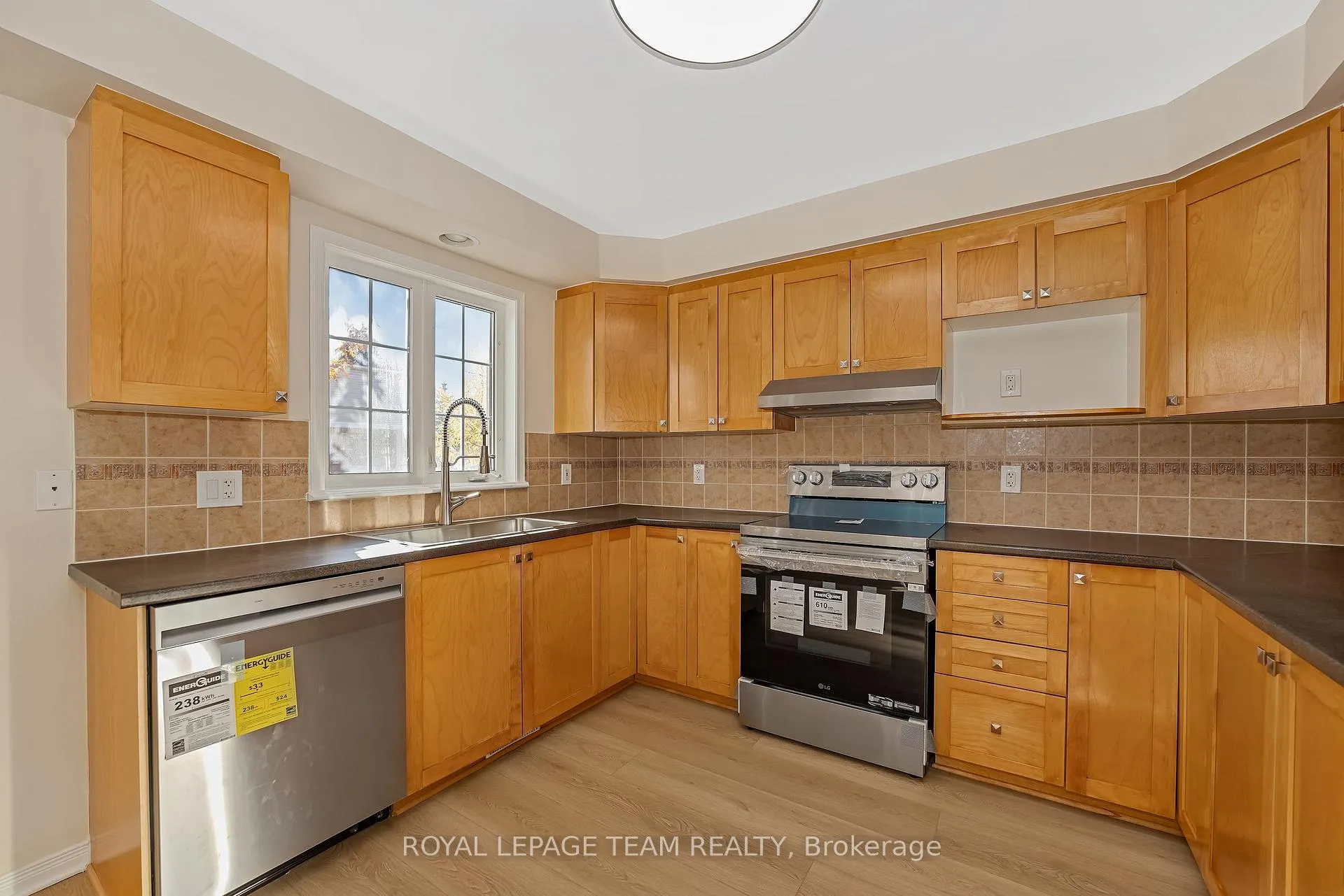 Photo 14 of Unit 229, 90 Edenvale Drive, Ottawa, Kanata - Beaverbrook — HOMEH