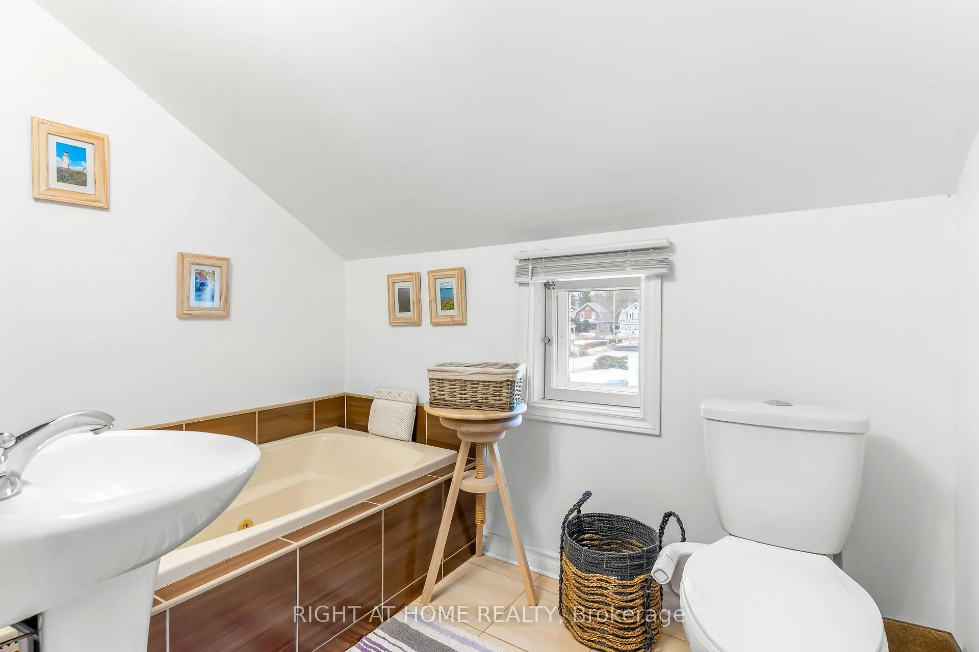 Photo 16 of 356 Manly Street, Midland — HOMEH