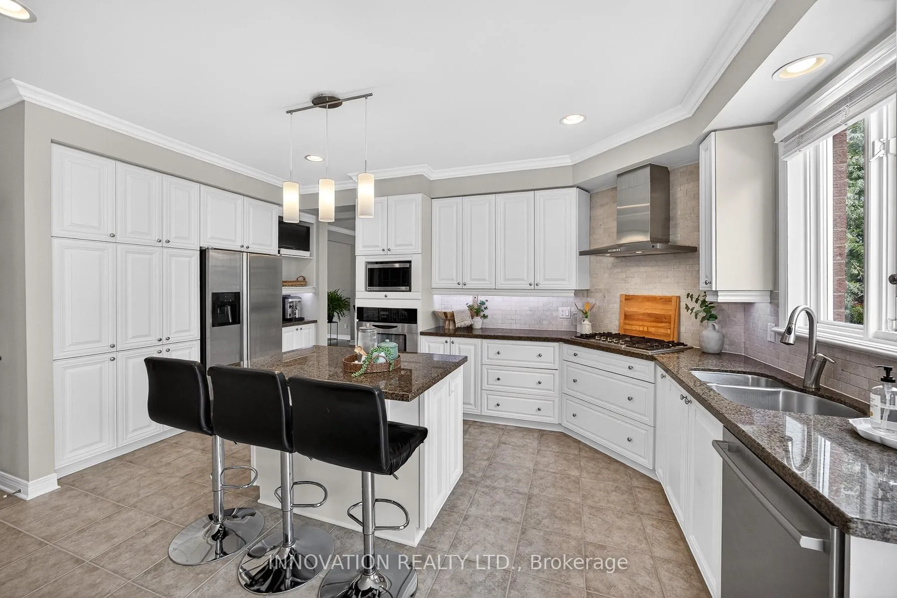Photo 13 of 16 Charlesworth Court, Ottawa, Kanata - Kanata Lakes/Heritage Hills — HOMEH