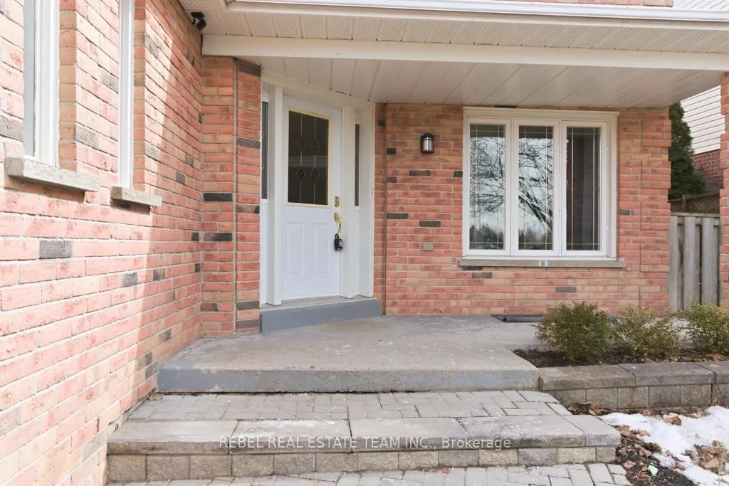 Photo 2 of 62 Ennisclare Place, Whitby, Pringle Creek — HOMEH