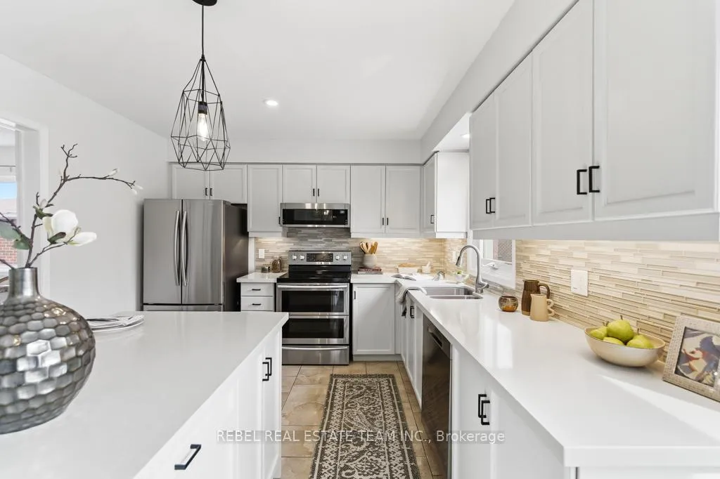 Photo 8 of 62 Ennisclare Place, Whitby, Pringle Creek — HOMEH