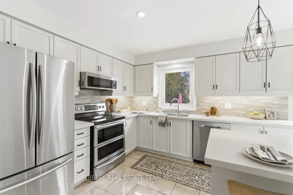 Photo 9 of 62 Ennisclare Place, Whitby, Pringle Creek — HOMEH