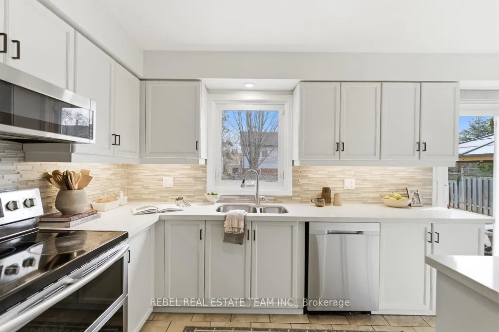 Photo 10 of 62 Ennisclare Place, Whitby, Pringle Creek — HOMEH