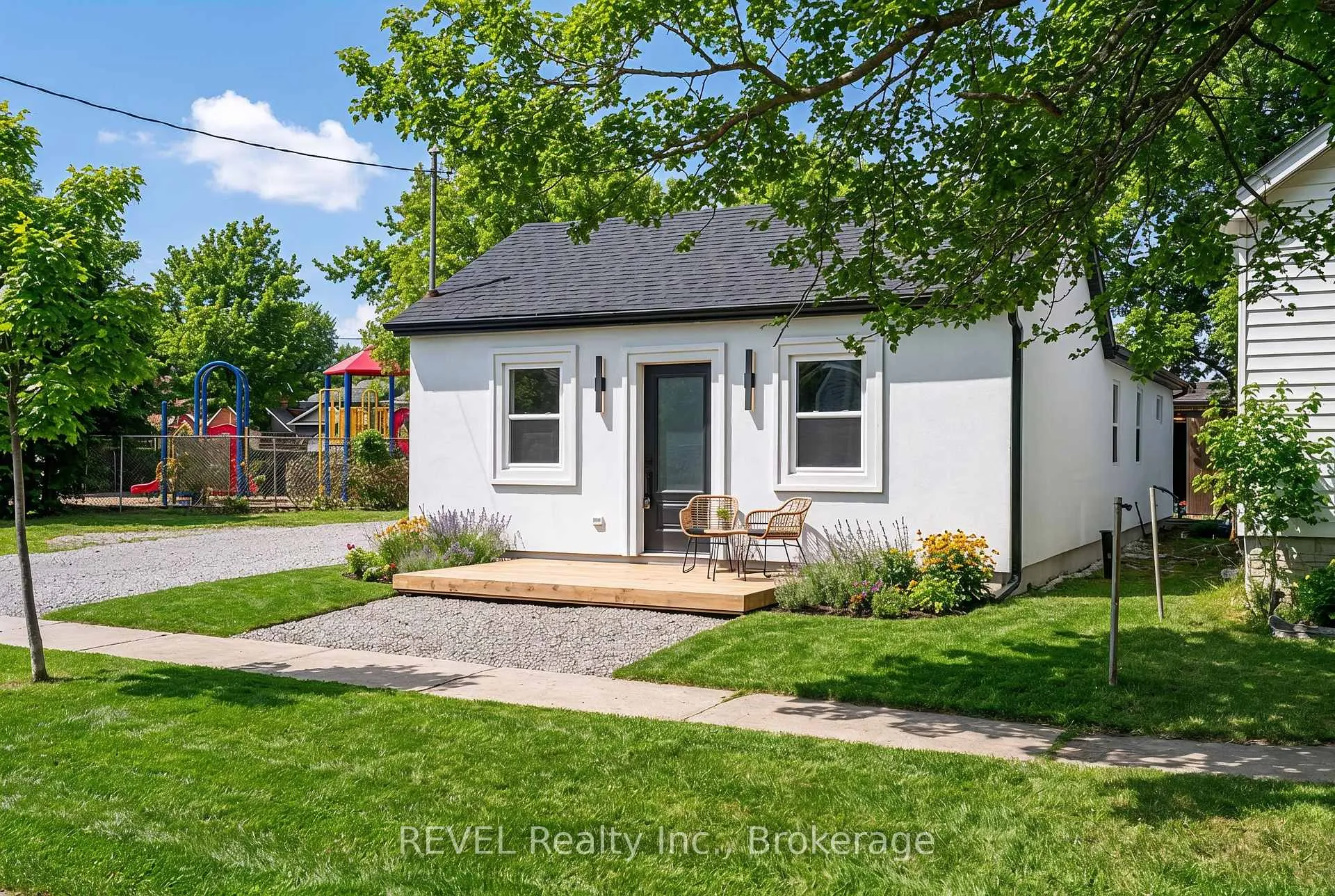 Photo 1 of 12 Bailey Street, St. Catharines, Western Hill — HOMEH