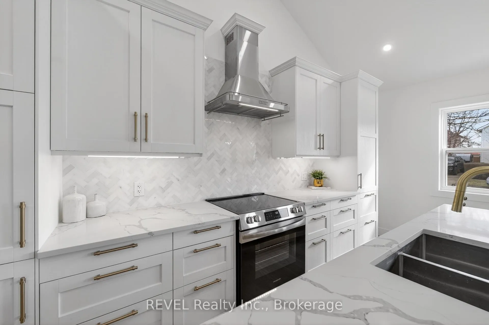 Photo 20 of 12 Bailey Street, St. Catharines, Western Hill — HOMEH