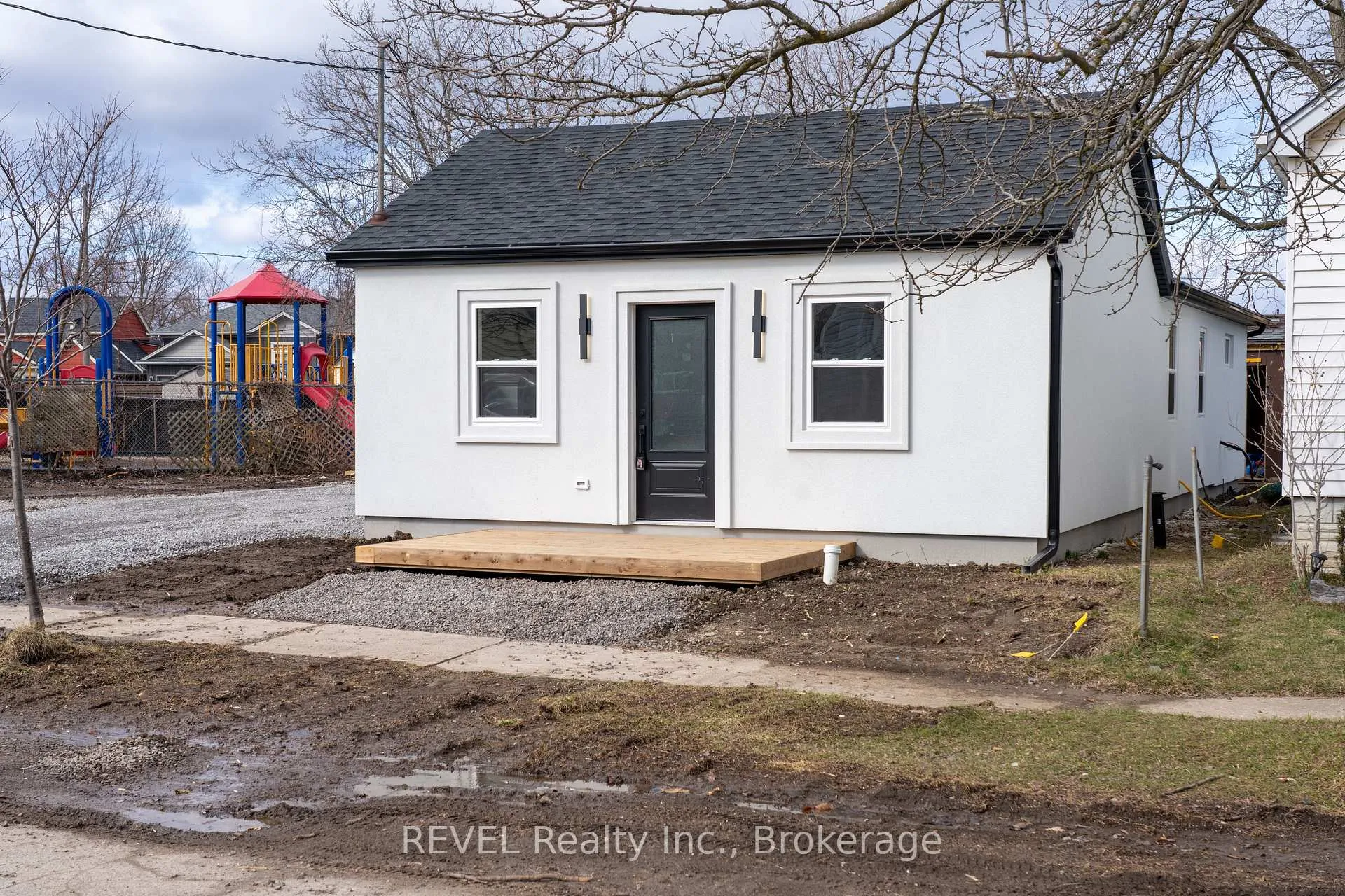 Photo 32 of 12 Bailey Street, St. Catharines, Western Hill — HOMEH