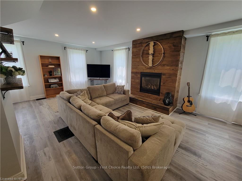 Photo 18 of 53 Wilson Street, Huron East, Seaforth — HOMEH