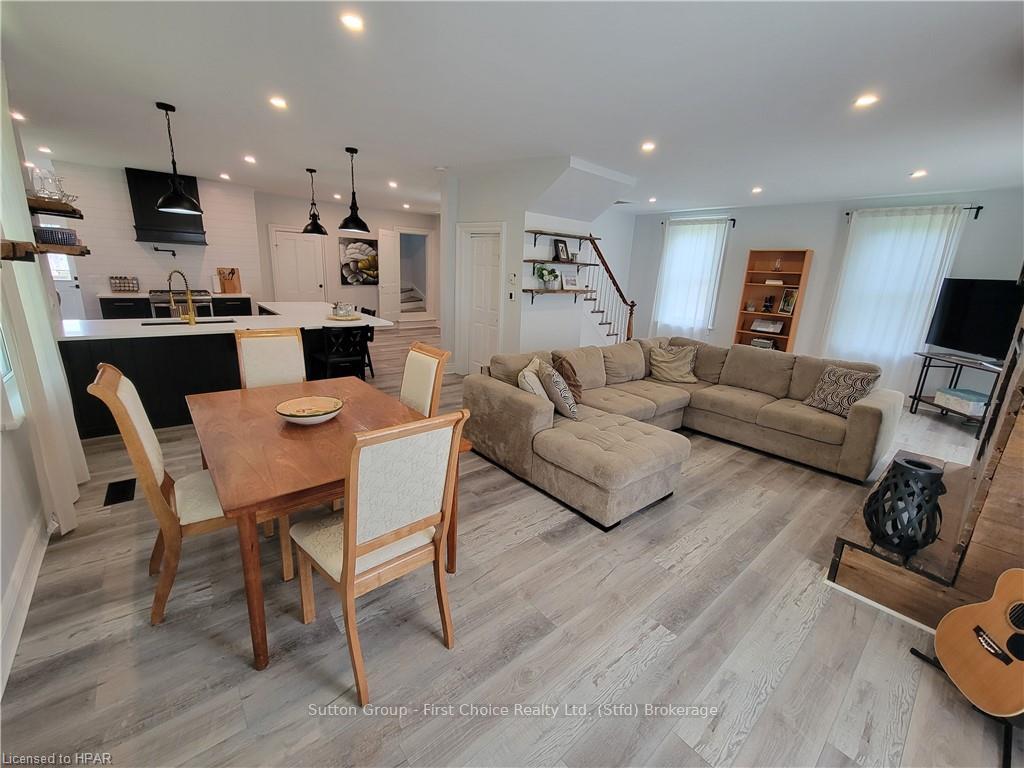 Photo 19 of 53 Wilson Street, Huron East, Seaforth — HOMEH