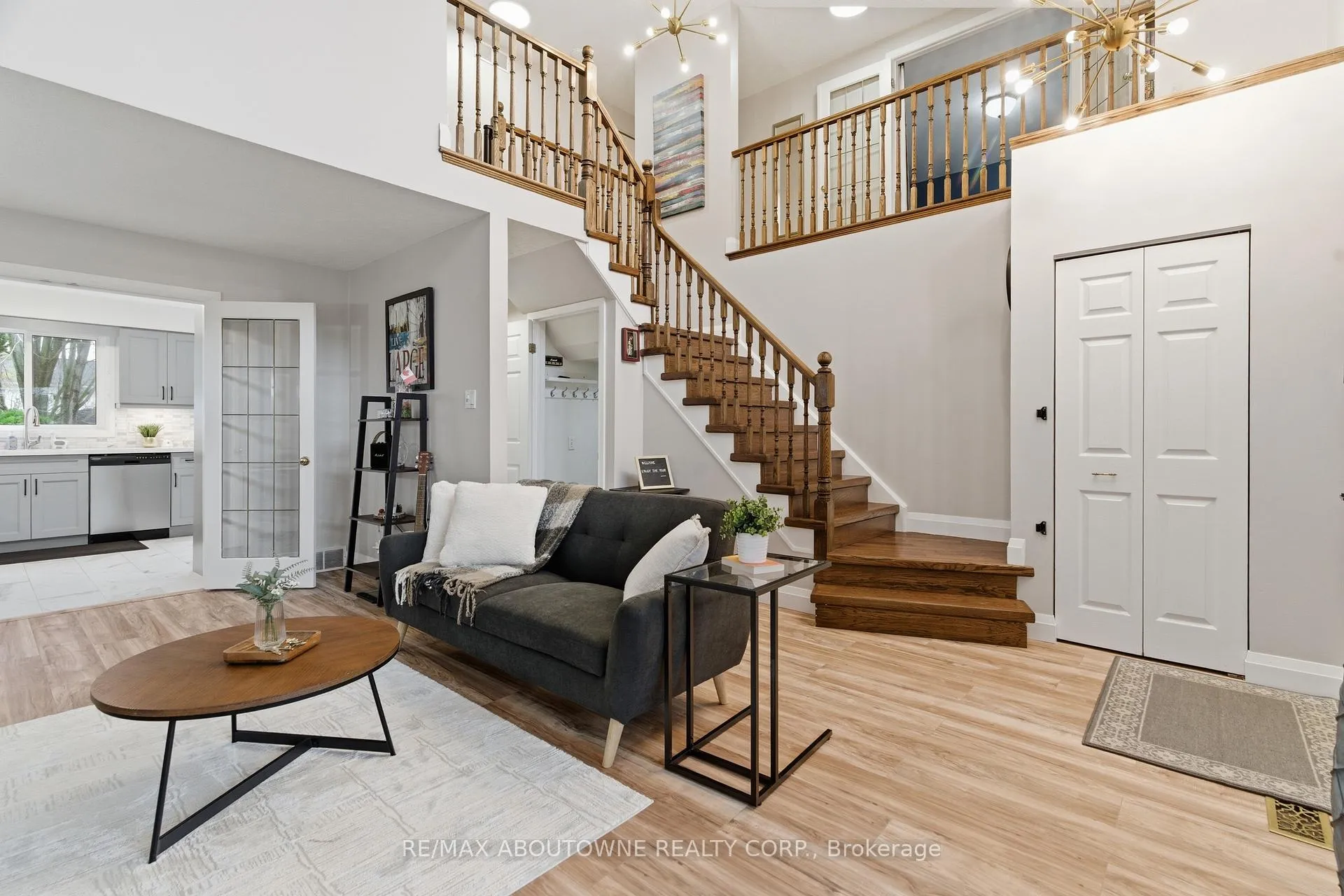 Photo 8 of 42 Celia Crescent, Guelph, Dovercliffe Park/Old University — HOMEH