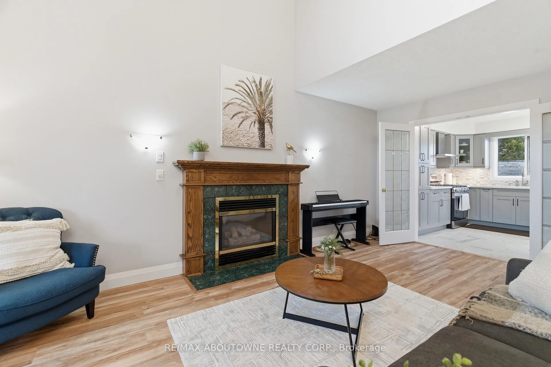 Photo 10 of 42 Celia Crescent, Guelph, Dovercliffe Park/Old University — HOMEH