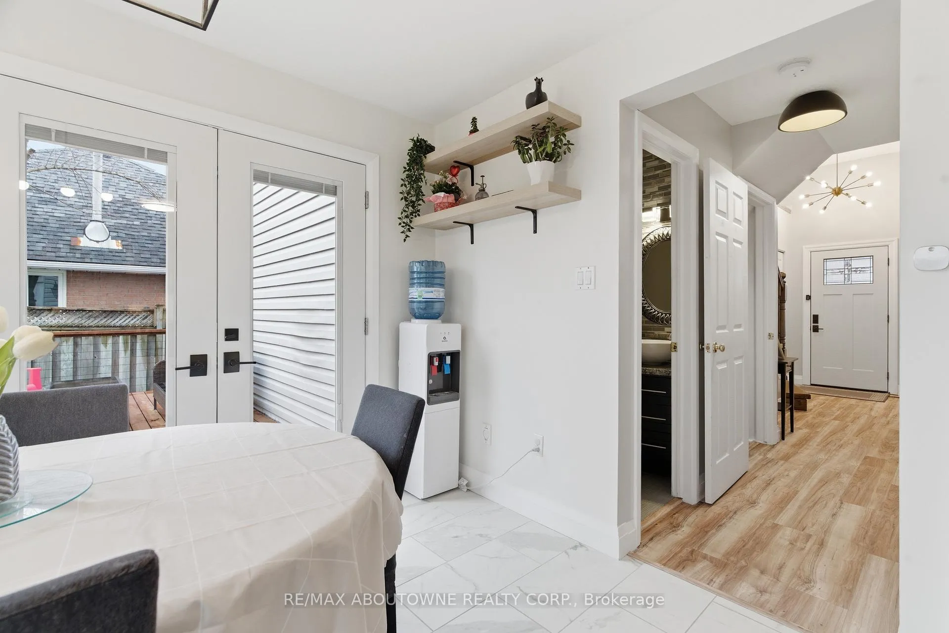 Photo 16 of 42 Celia Crescent, Guelph, Dovercliffe Park/Old University — HOMEH