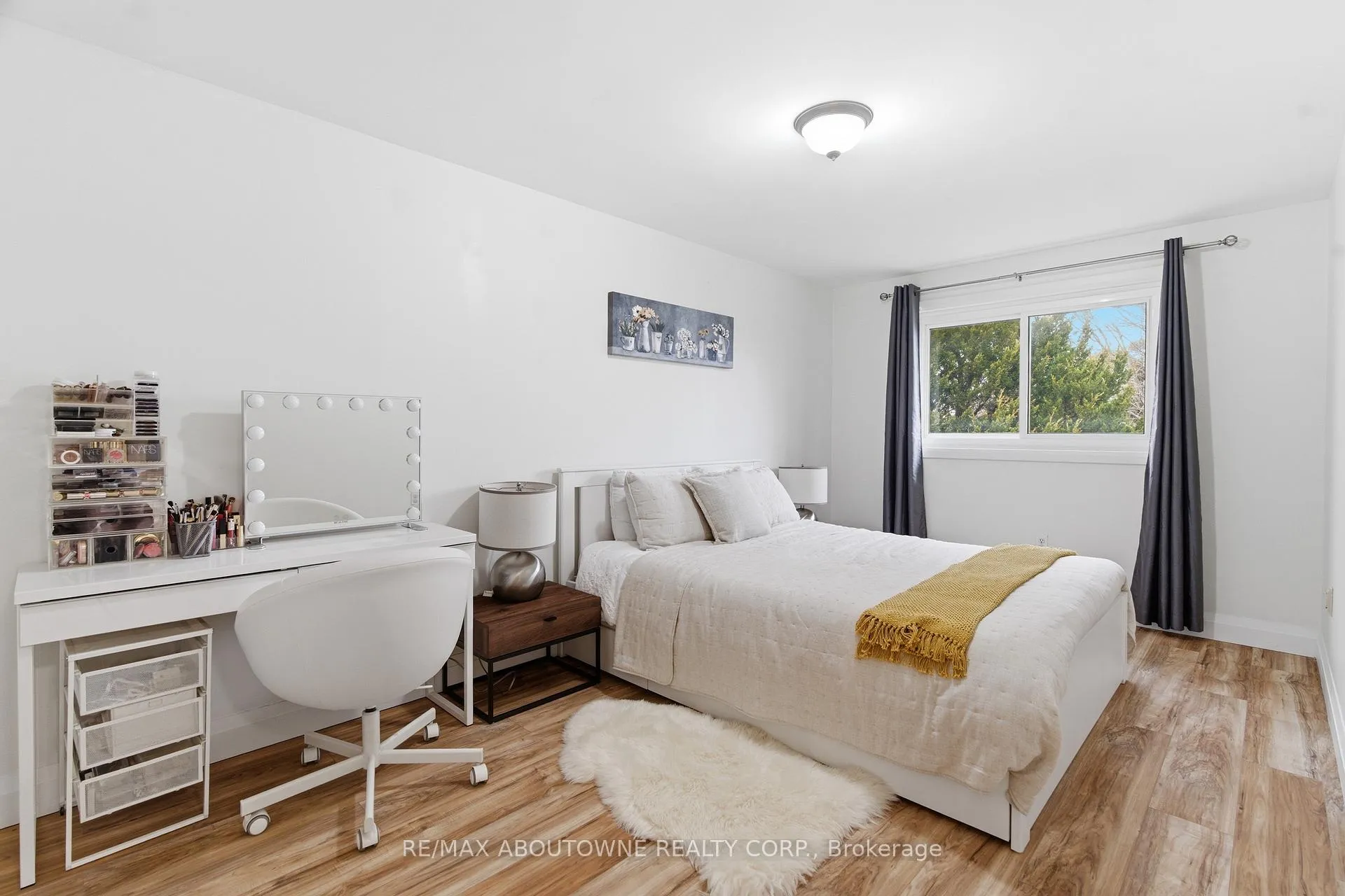 Photo 19 of 42 Celia Crescent, Guelph, Dovercliffe Park/Old University — HOMEH