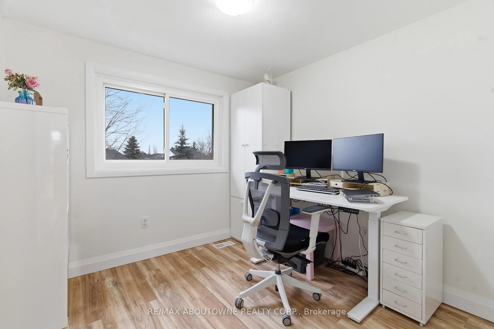 Photo 21 of 42 Celia Crescent, Guelph, Dovercliffe Park/Old University — HOMEH