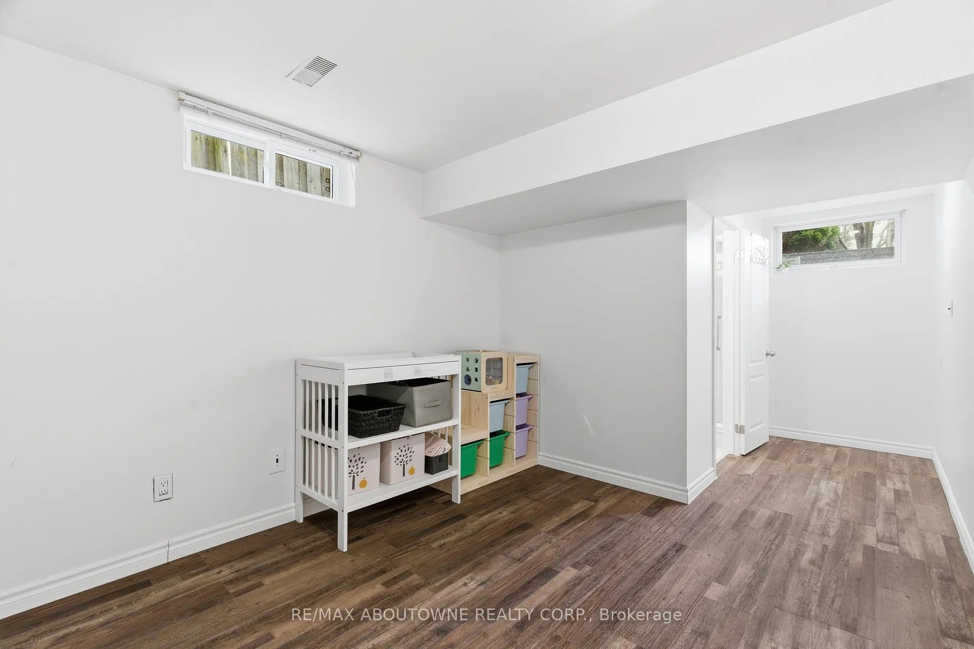 Photo 29 of 42 Celia Crescent, Guelph, Dovercliffe Park/Old University — HOMEH