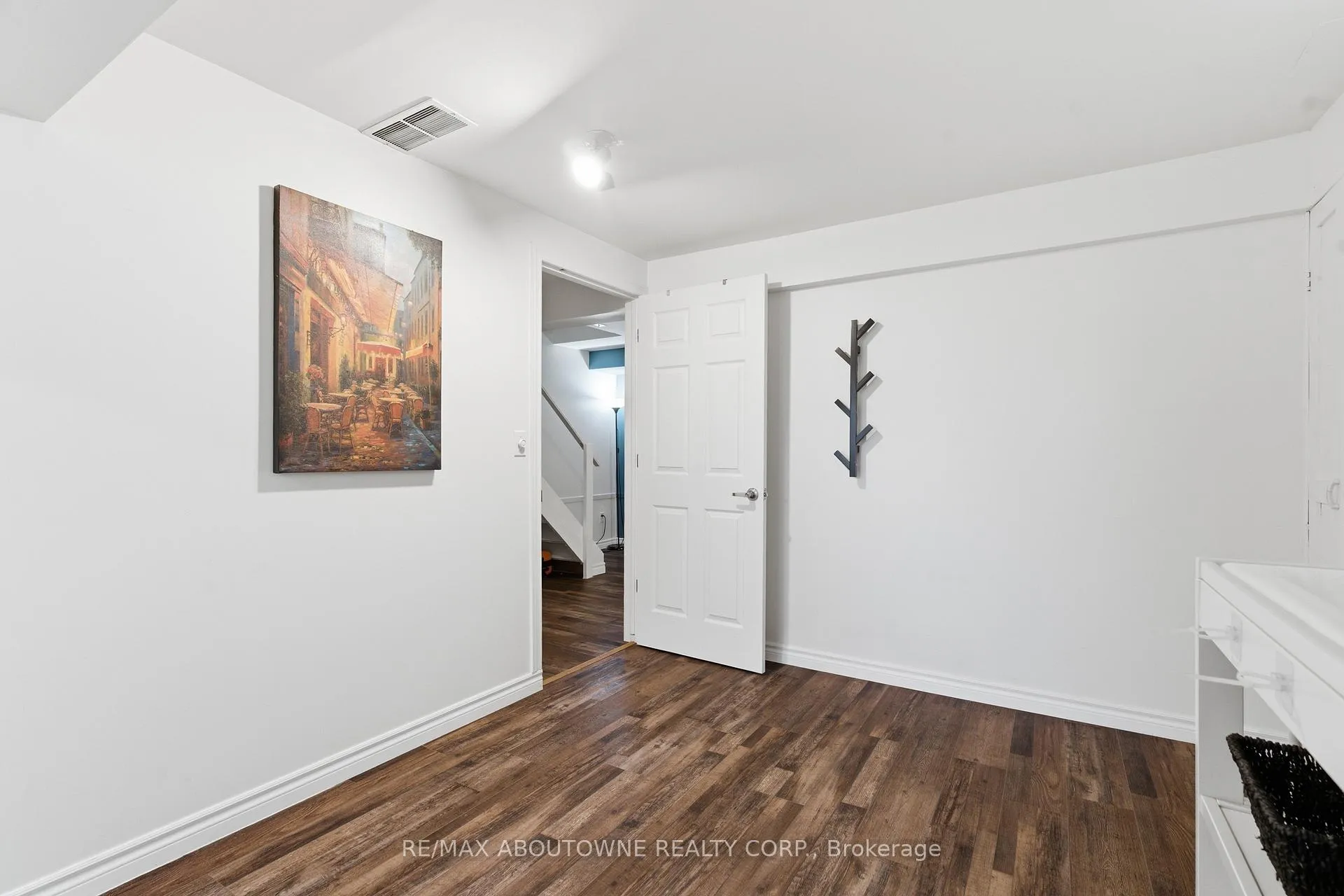 Photo 30 of 42 Celia Crescent, Guelph, Dovercliffe Park/Old University — HOMEH