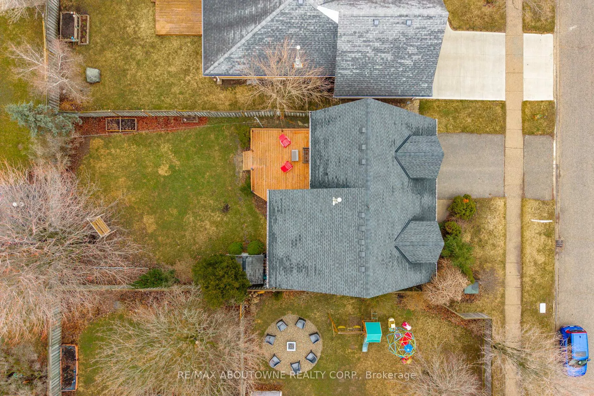 Photo 40 of 42 Celia Crescent, Guelph, Dovercliffe Park/Old University — HOMEH
