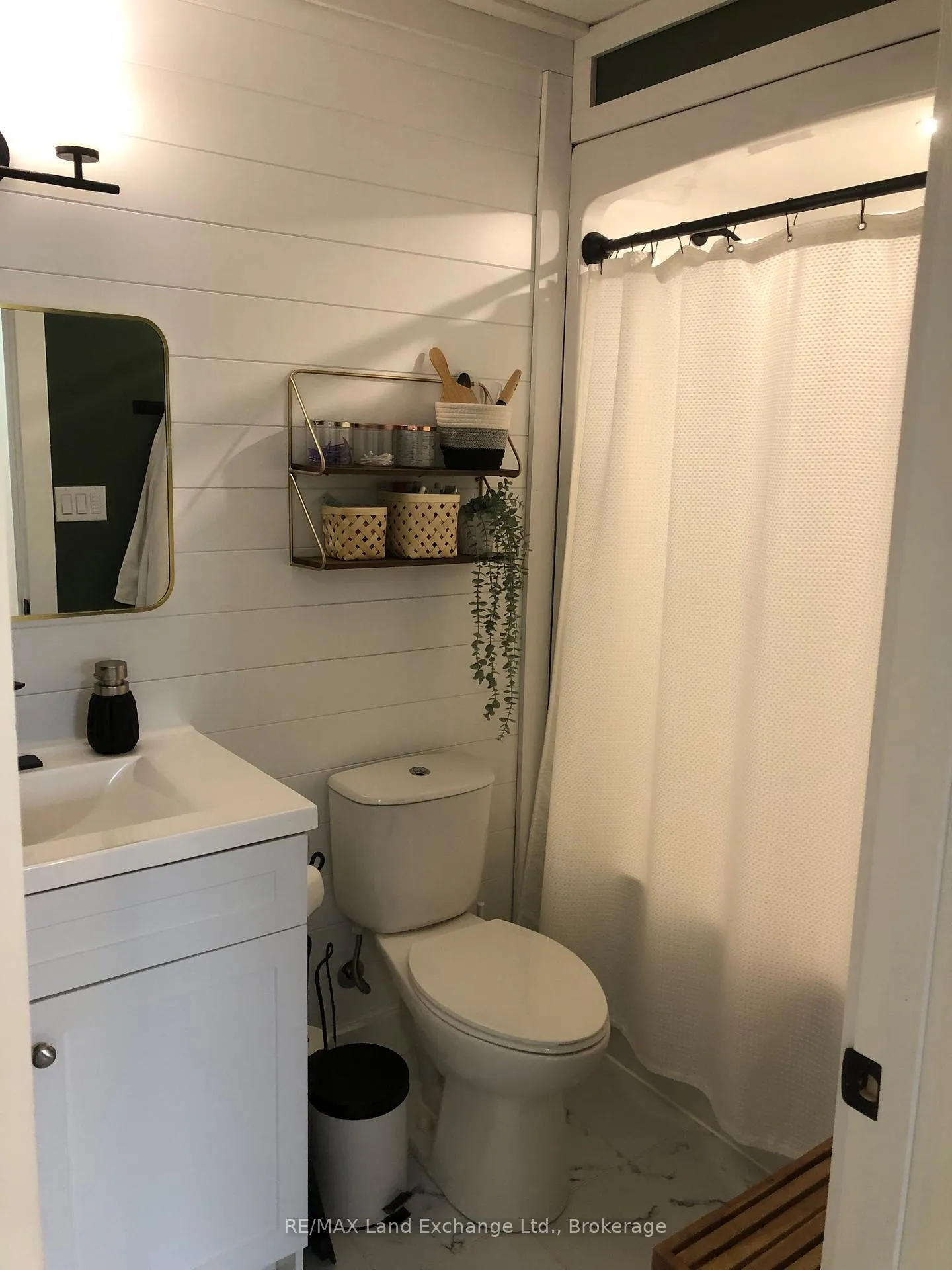 Photo 15 of 682 Kennard Crescent, Kincardine — HOMEH