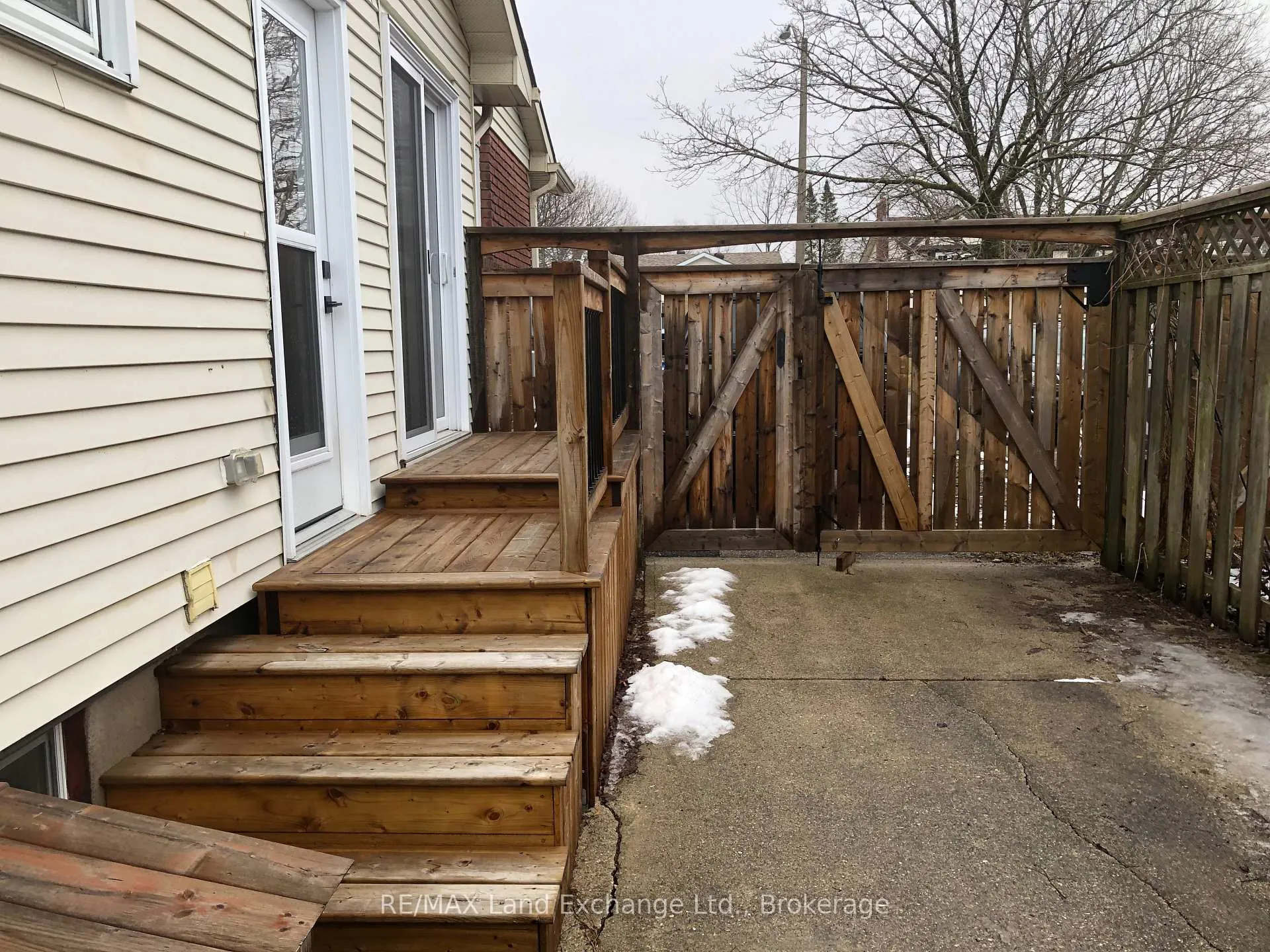Photo 16 of 682 Kennard Crescent, Kincardine — HOMEH