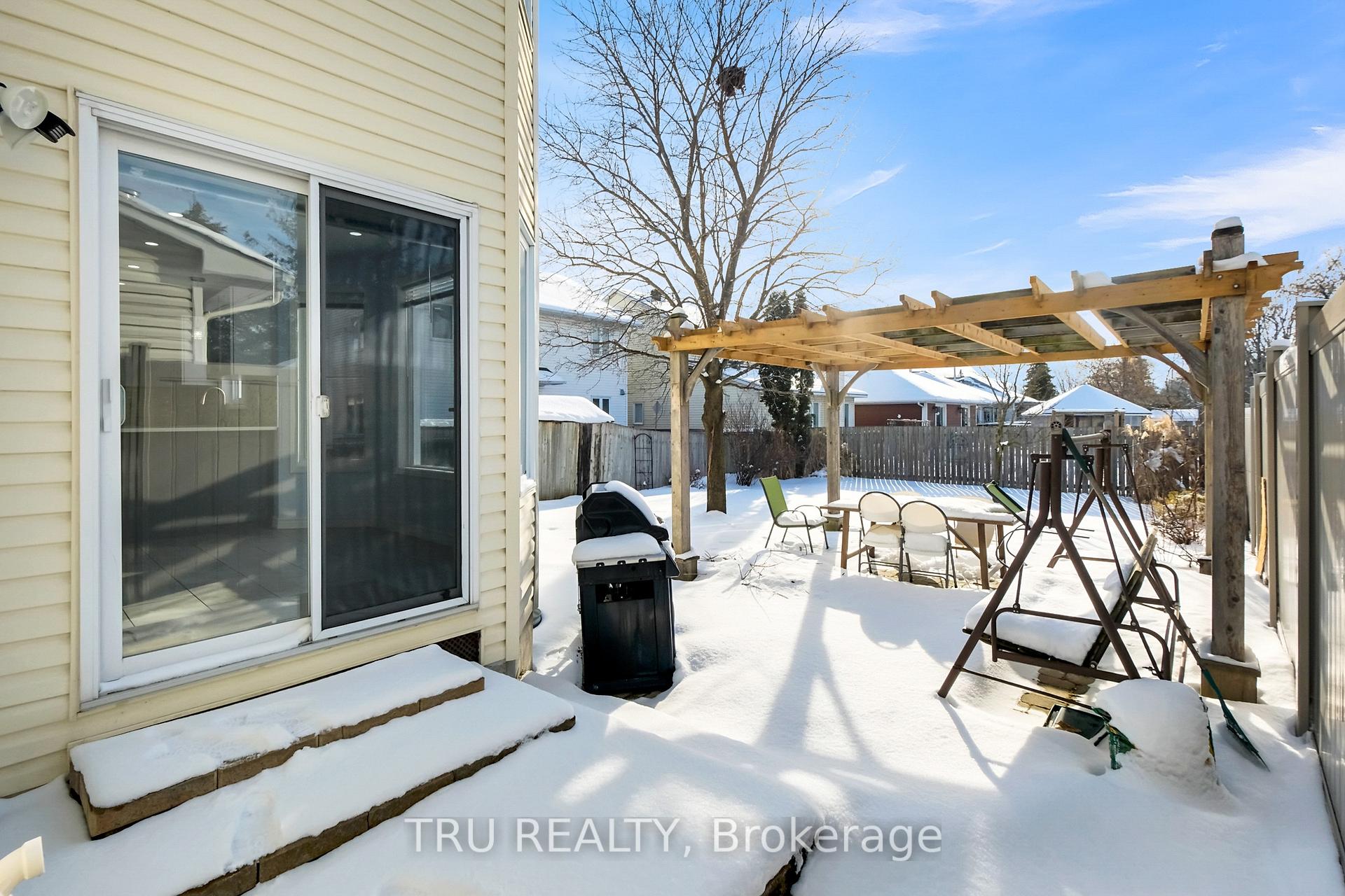 Photo 39 of 1965 Jasper Avenue, Ottawa, Ellwood — HOMEH