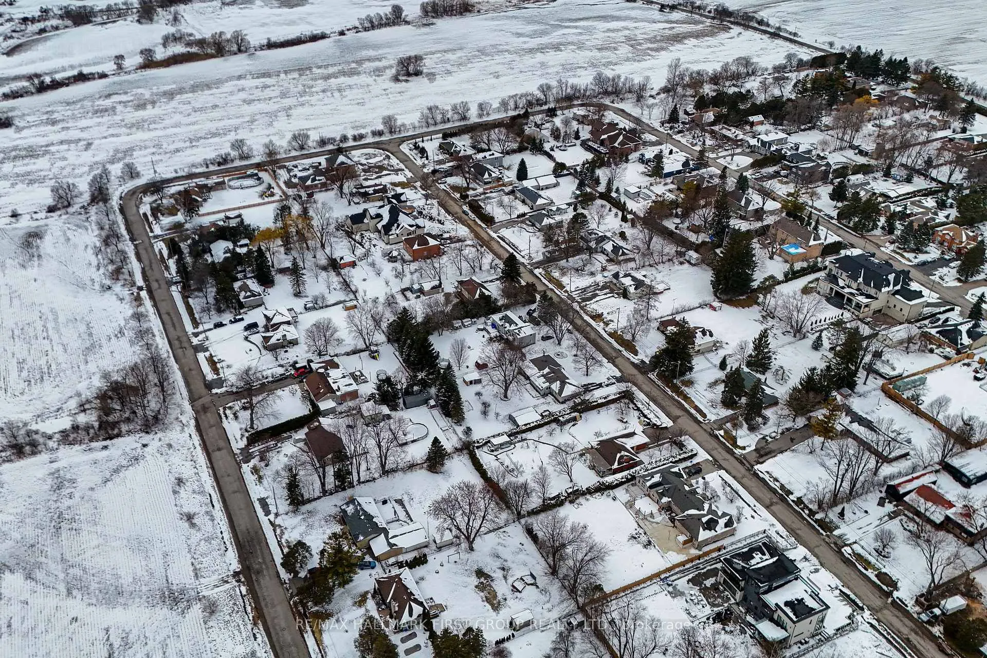 Photo 15 of 239 Davidson Street, Pickering, Rural Pickering — HOMEH