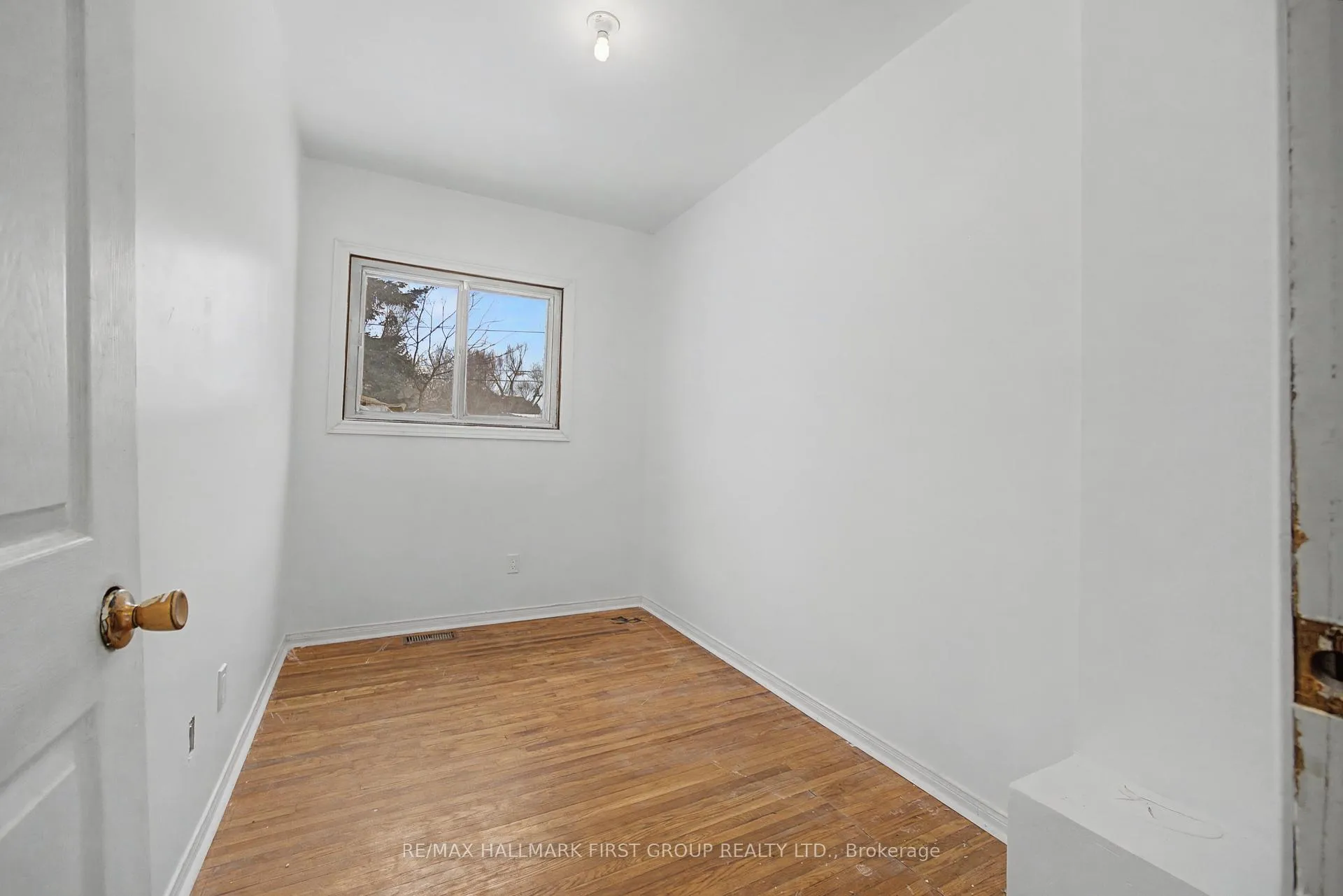 Photo 30 of 239 Davidson Street, Pickering, Rural Pickering — HOMEH